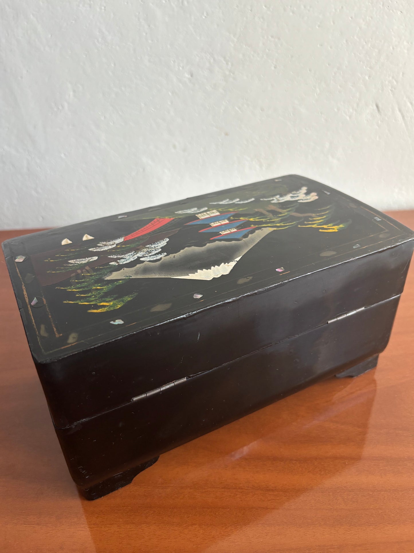 Portagioie Giapponese con Coppia di Ballerini e Carillon