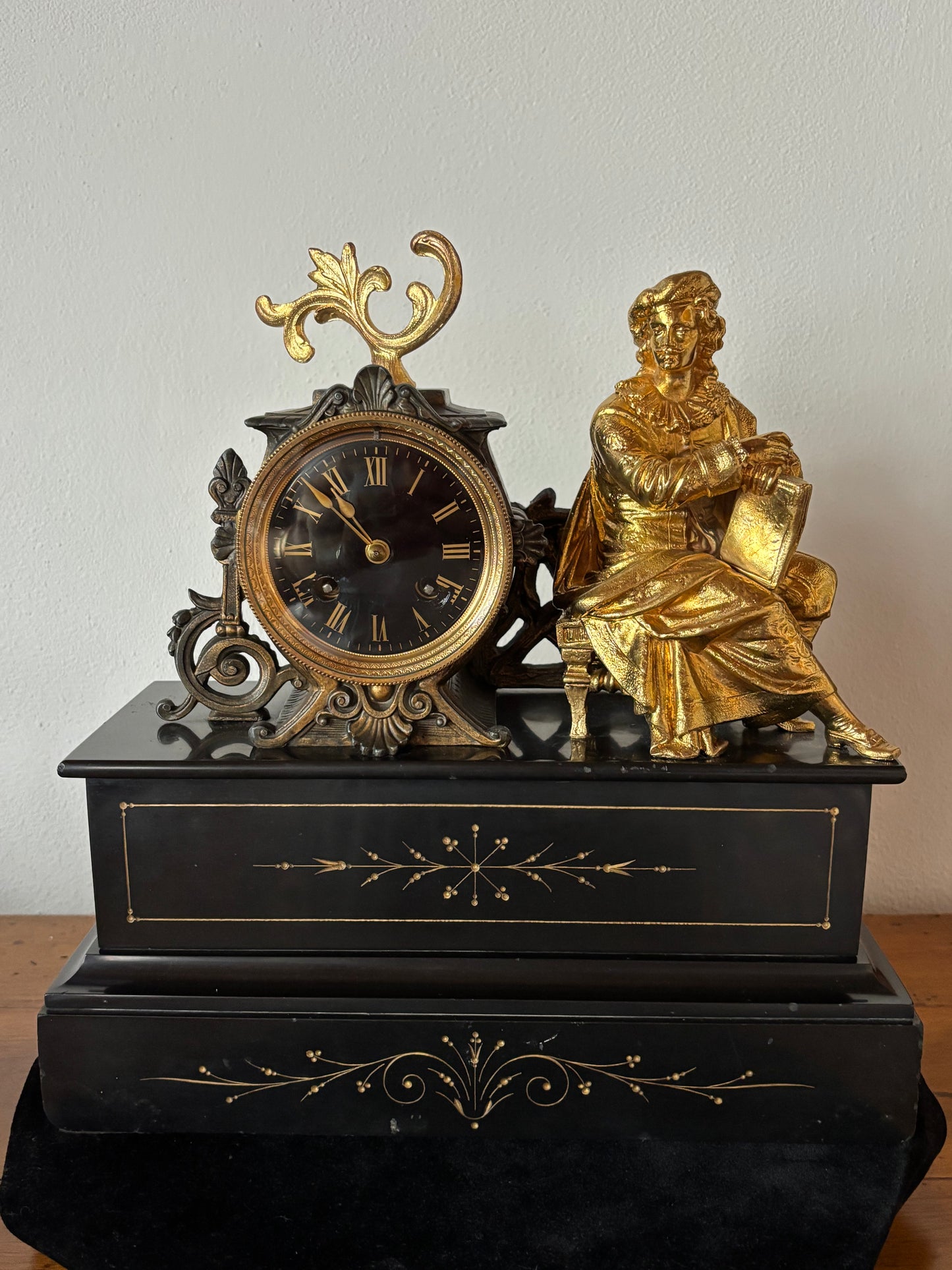 Orologio in marmo nero