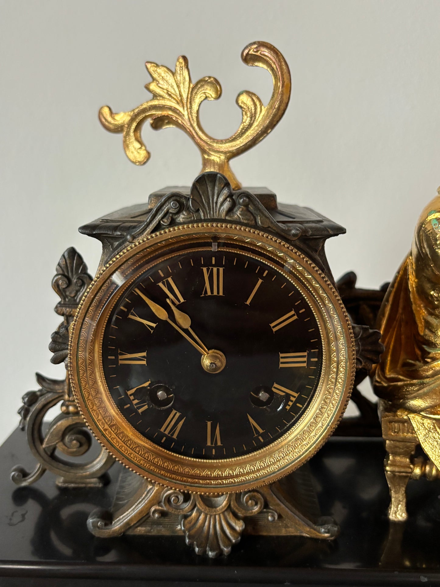 Orologio in marmo nero