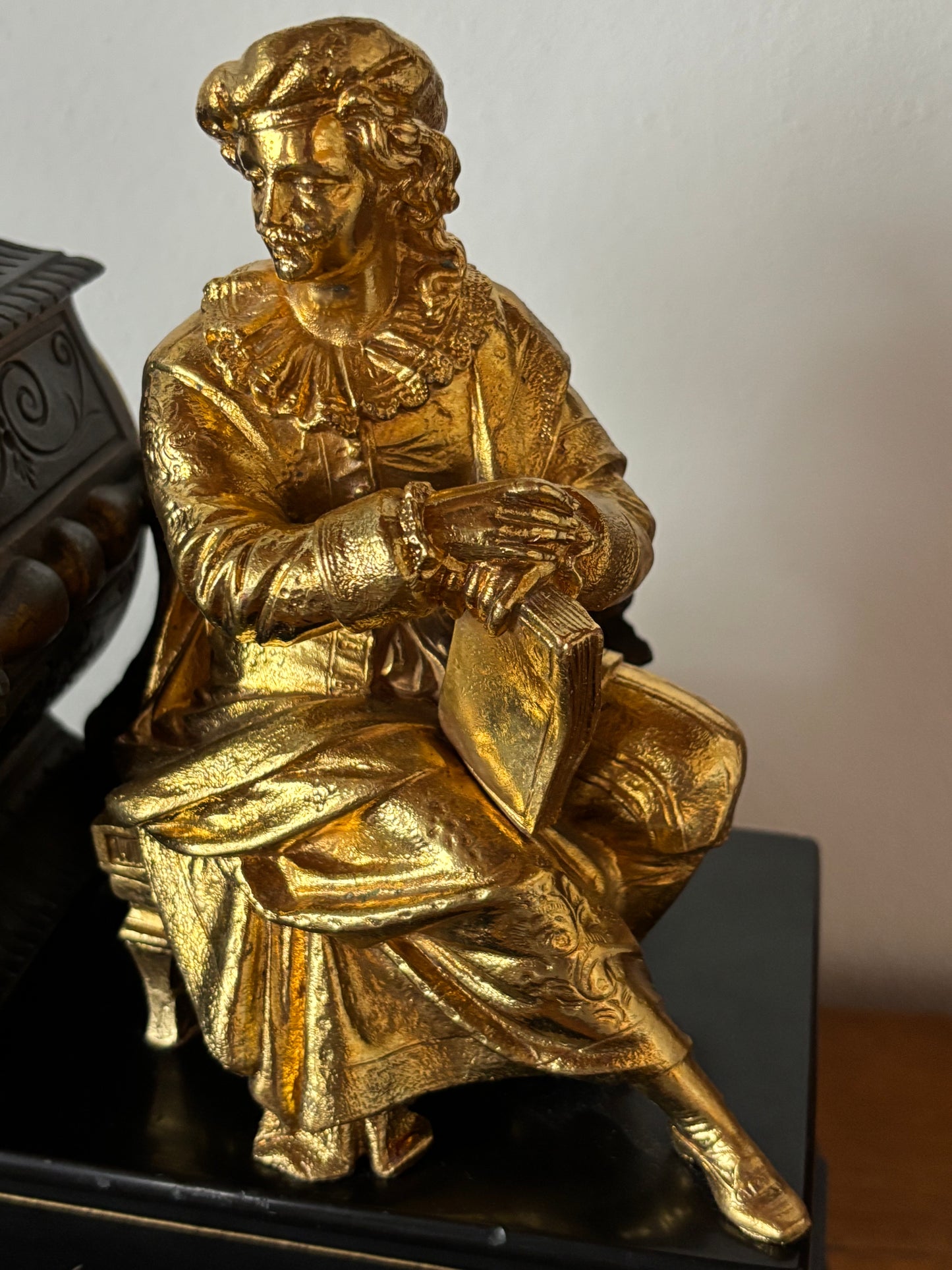 Orologio in marmo nero