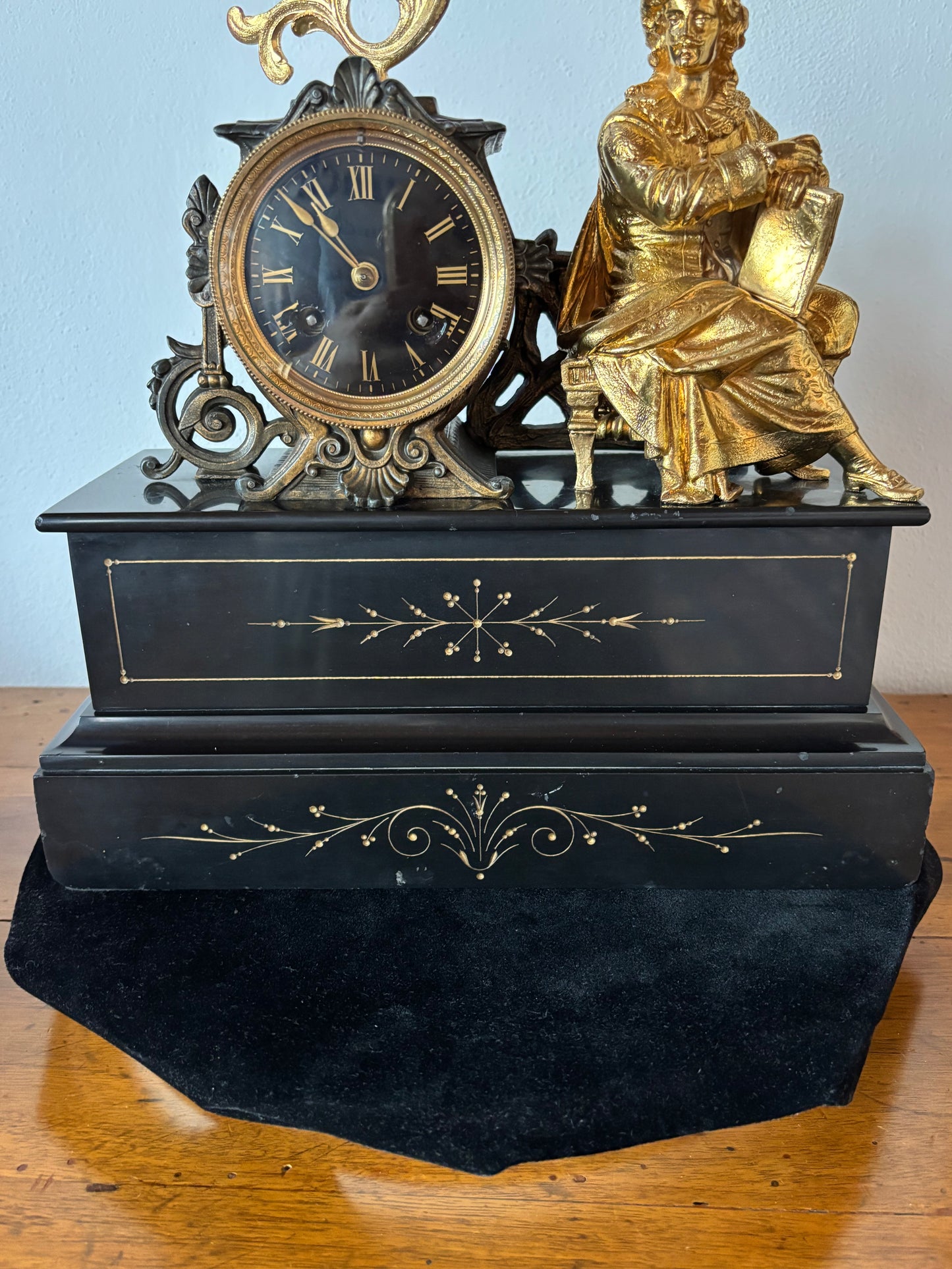 Orologio in marmo nero