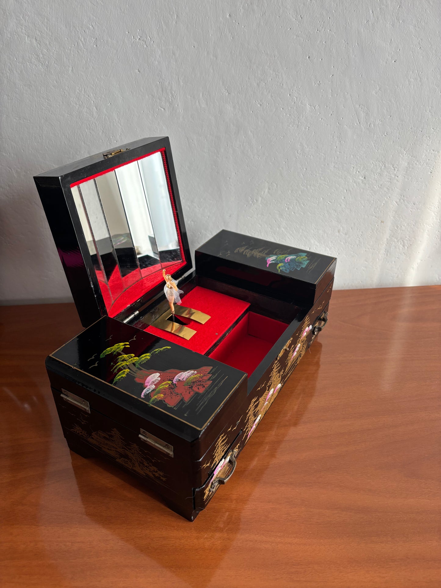 Portagioie Giapponese a Tre Aperture con Carillon