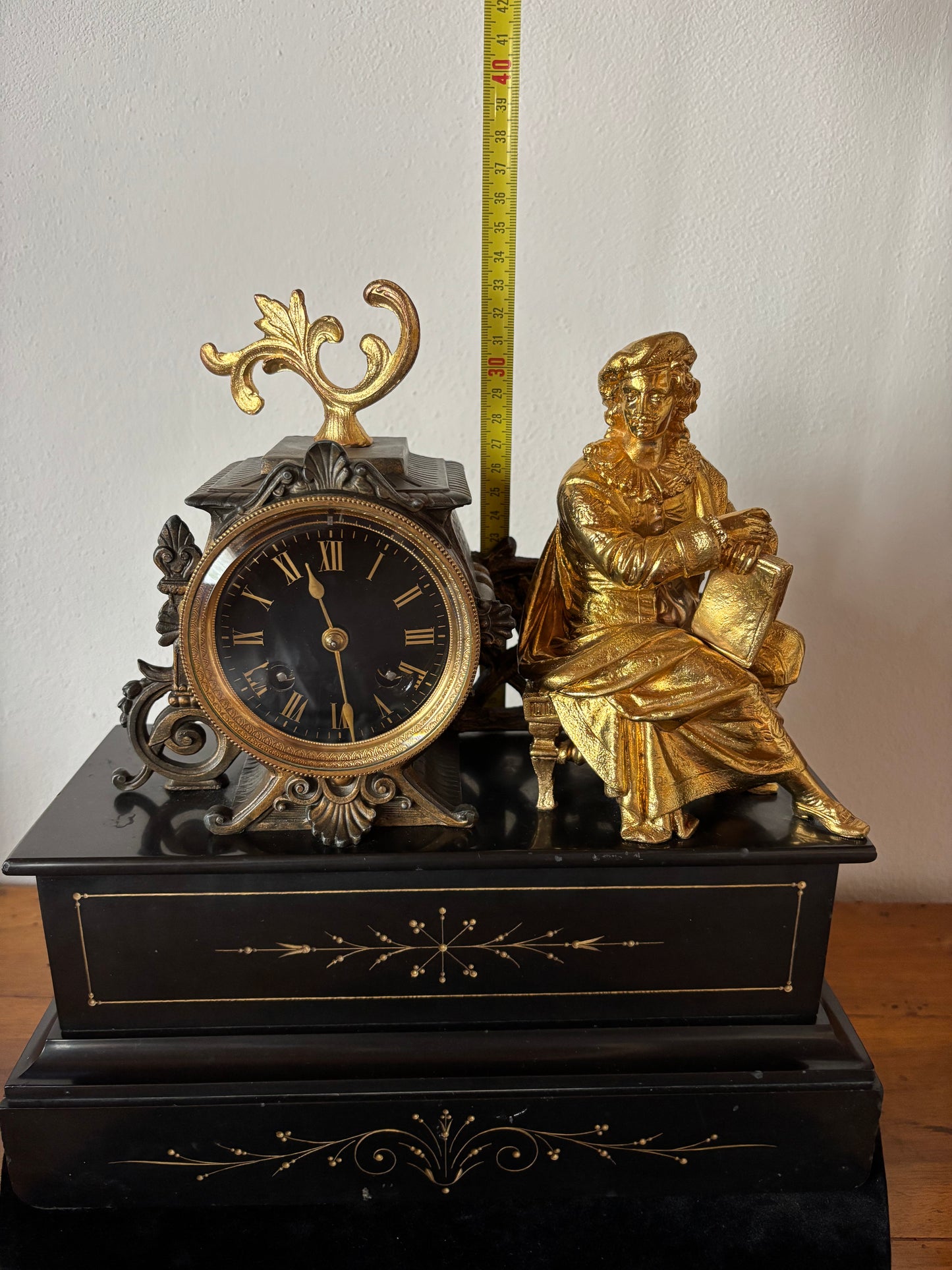 Orologio in marmo nero