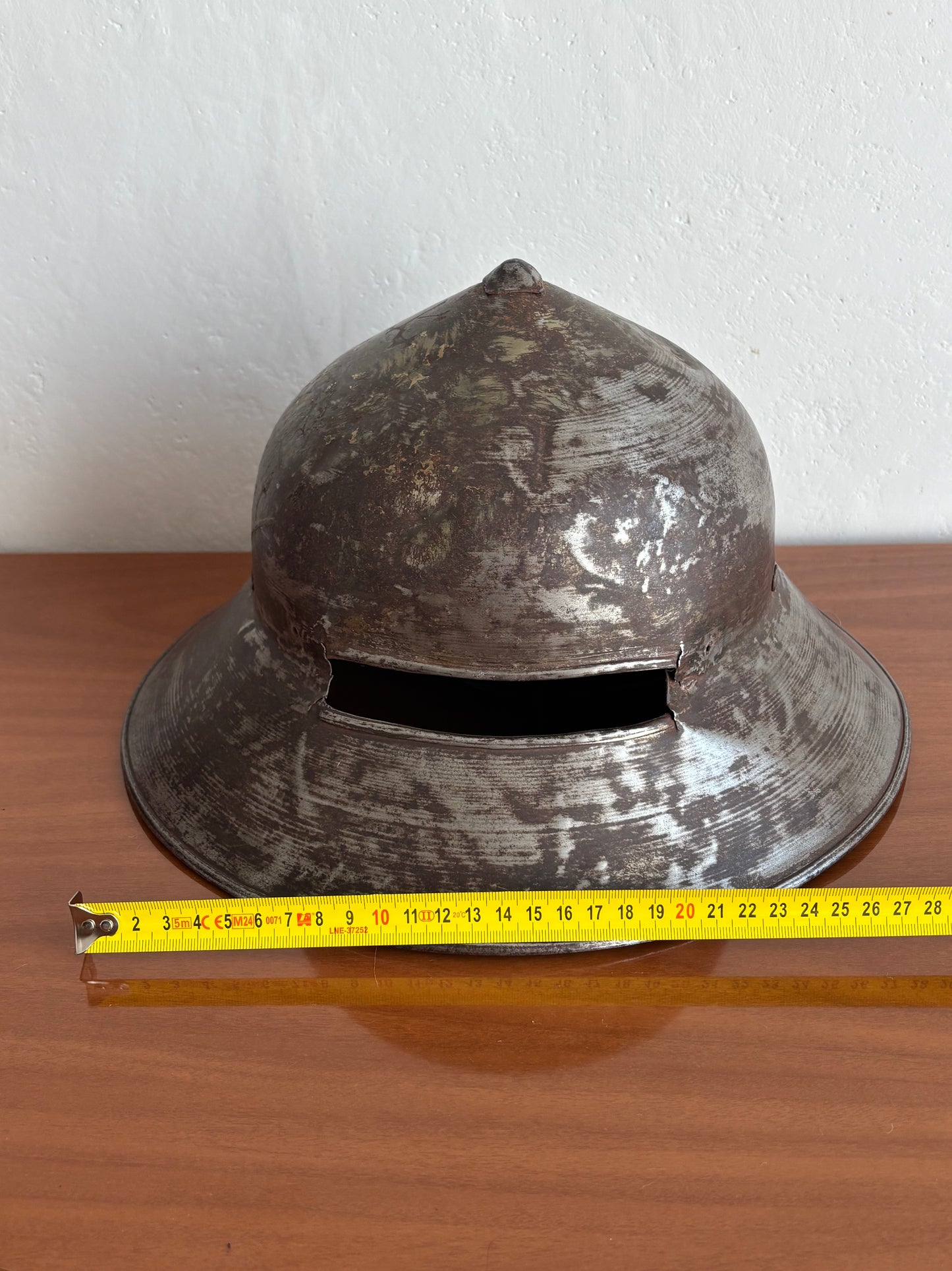 Elmo medievale in metallo – riproduzione vintage