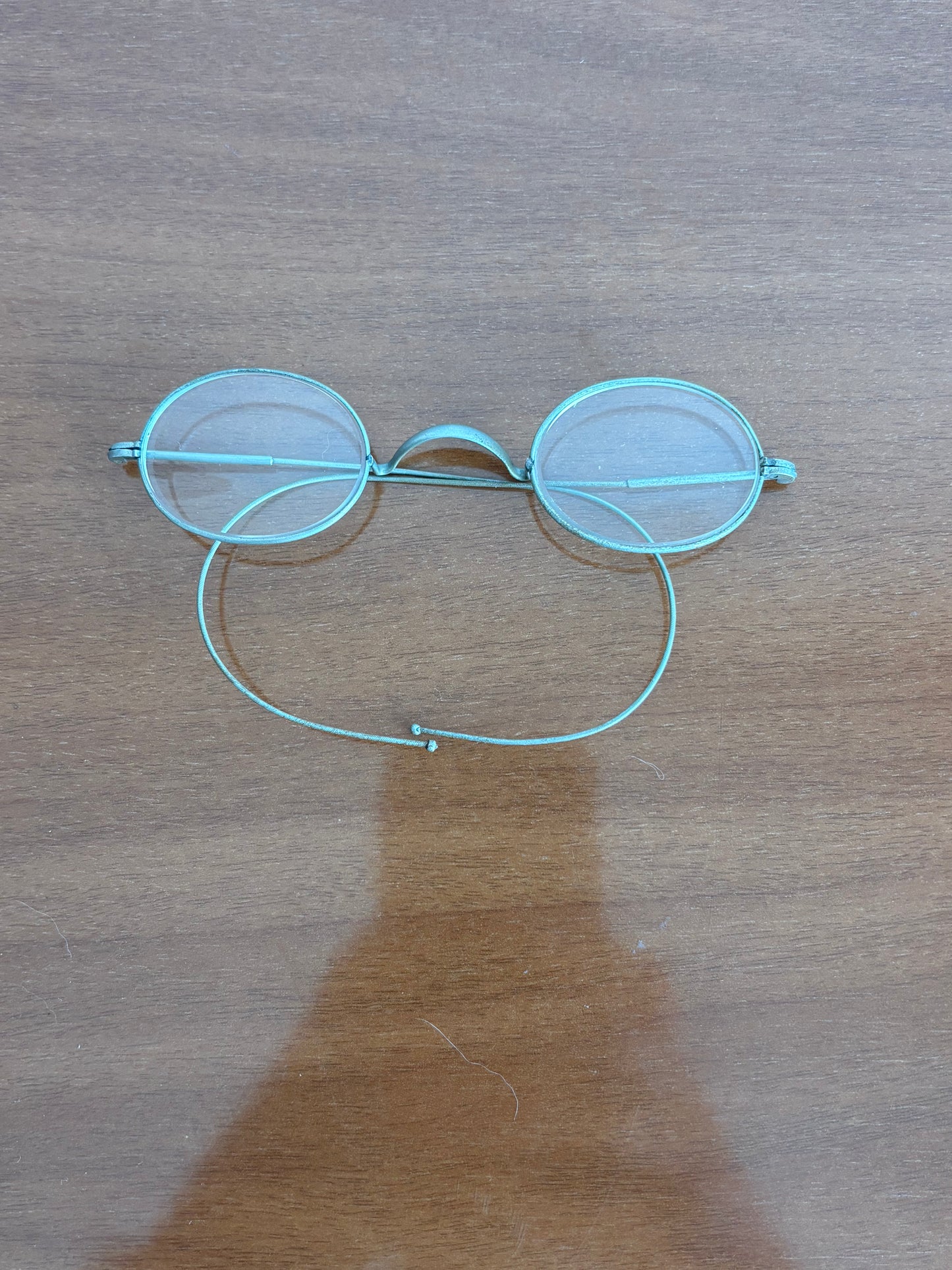 Occhiali d’epoca in metallo – modello vintage da collezione