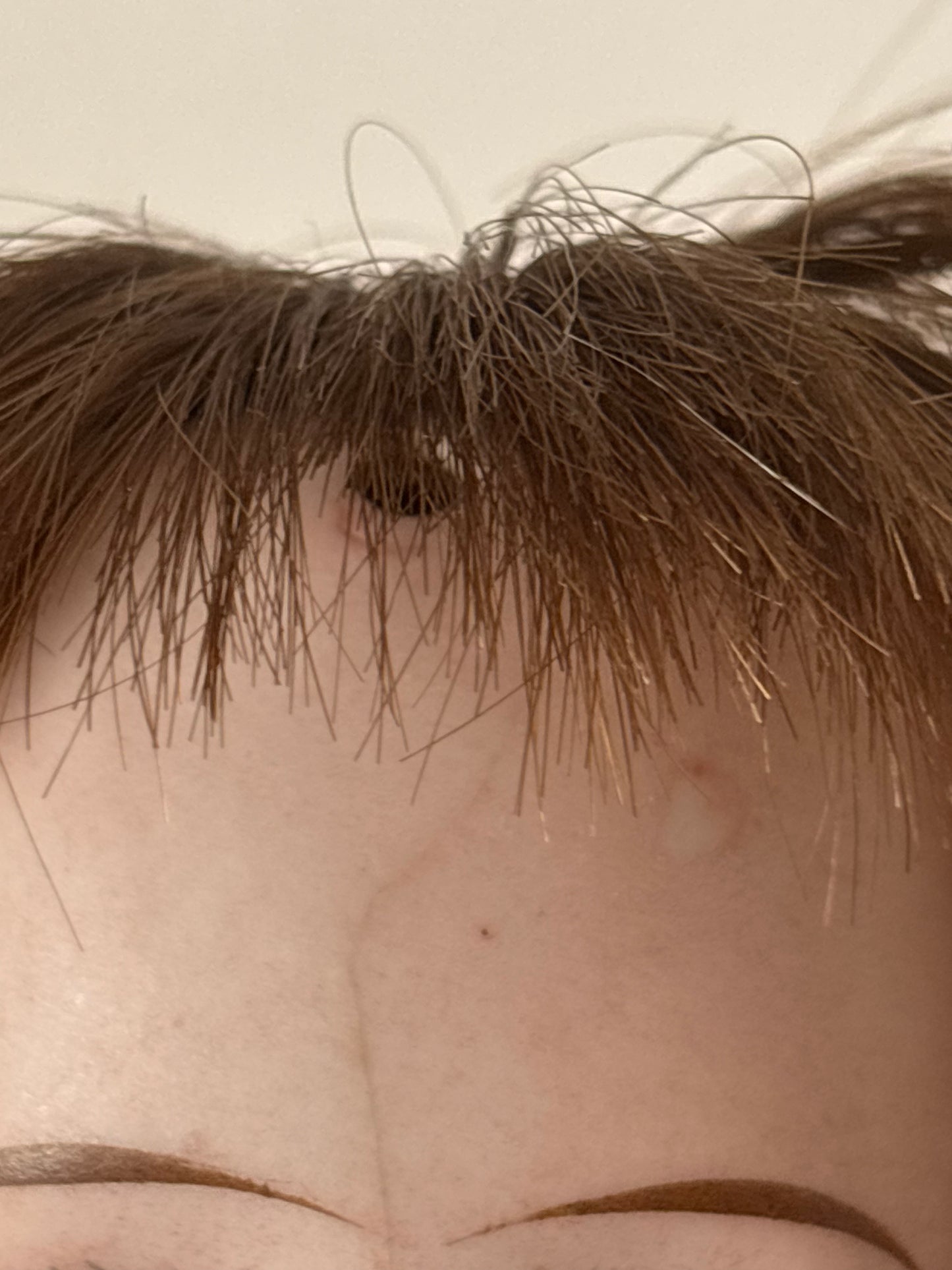 Bambola d’epoca con testa in ceramica e braccia e gambe in pasta di legno