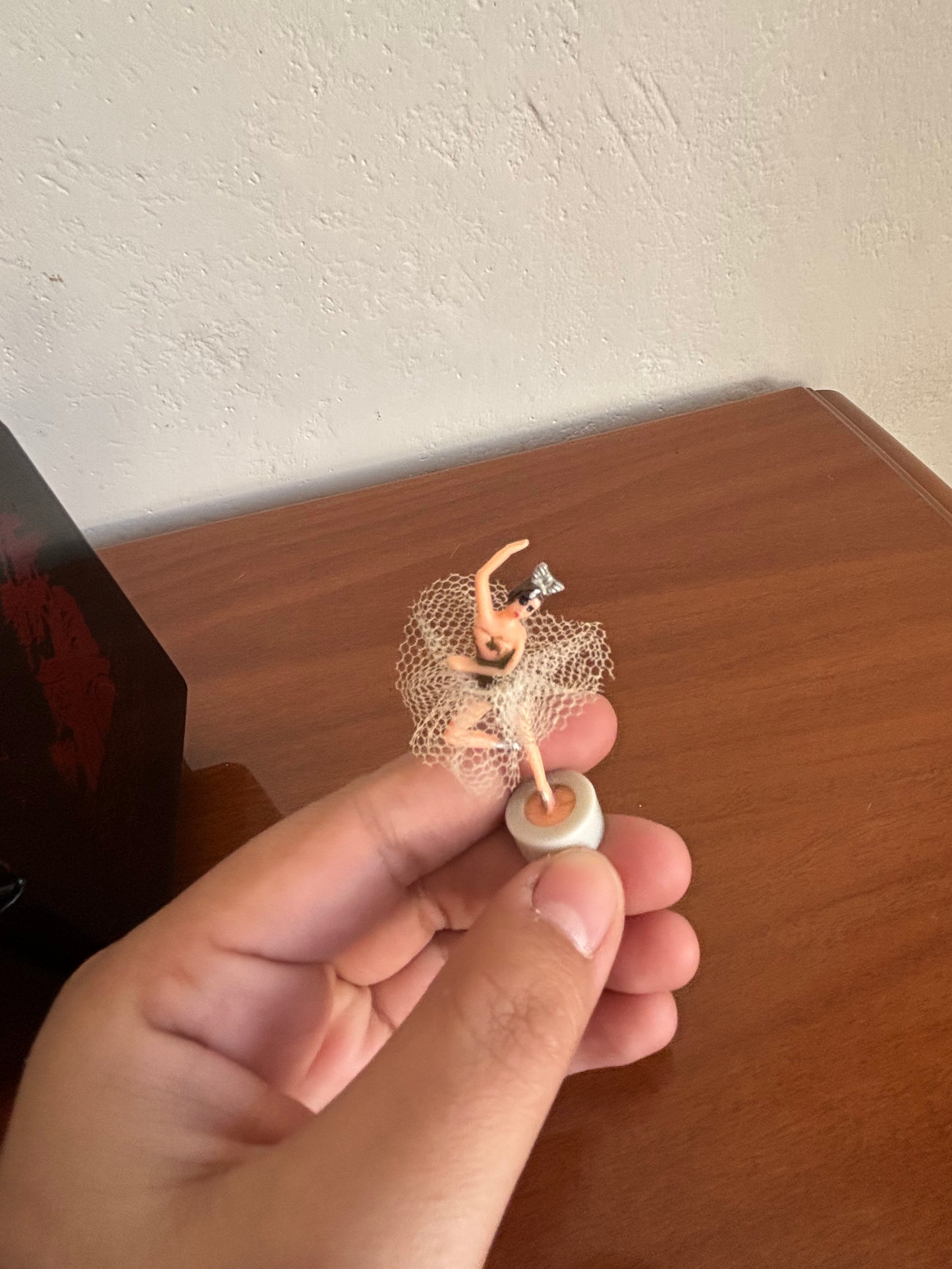 Portagioie giapponese con manici circolari e ballerina magnetica