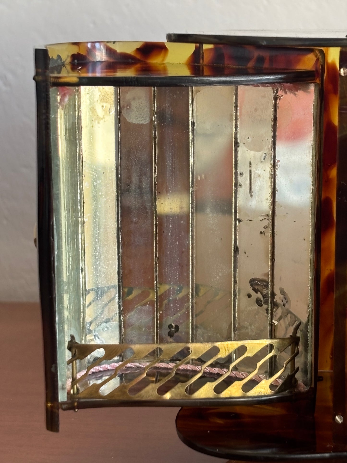 Portagioie vintage a forma di mobile bar con carillon