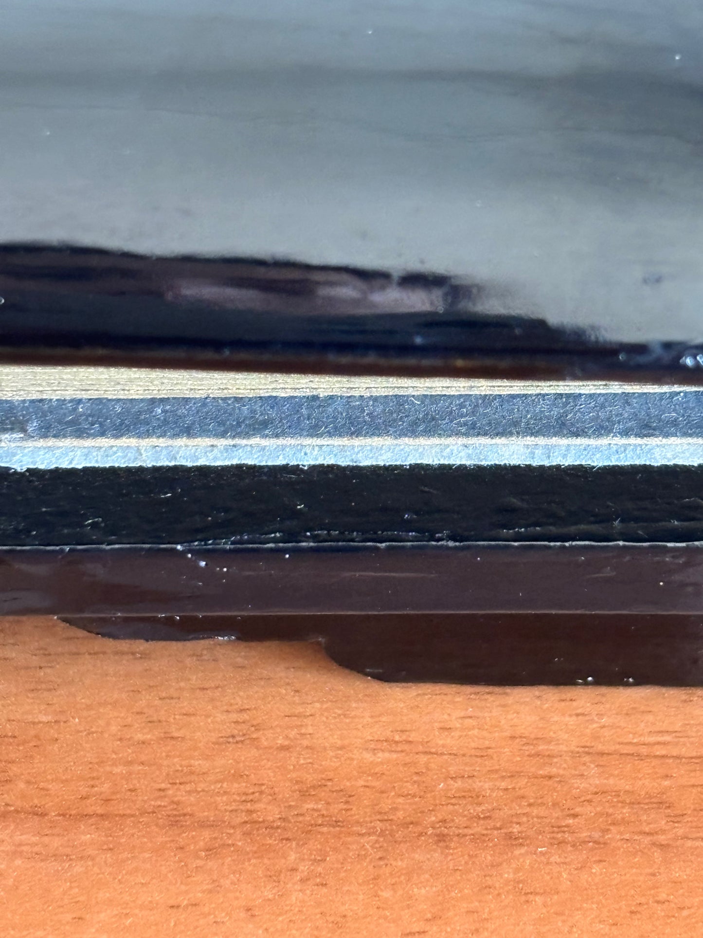 Album fotografico giapponese con carillon e iridescenze decorative