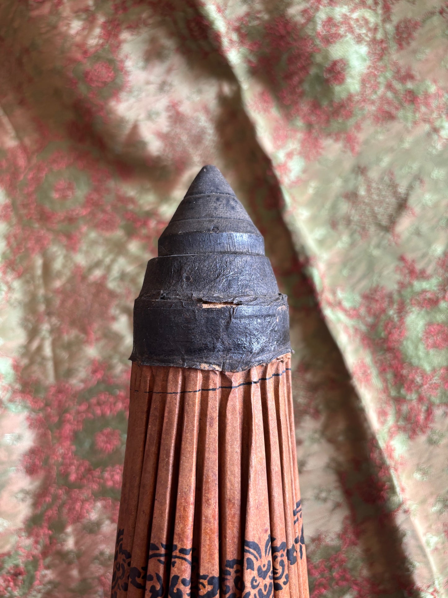 Ombrello parasole in carta dipinta