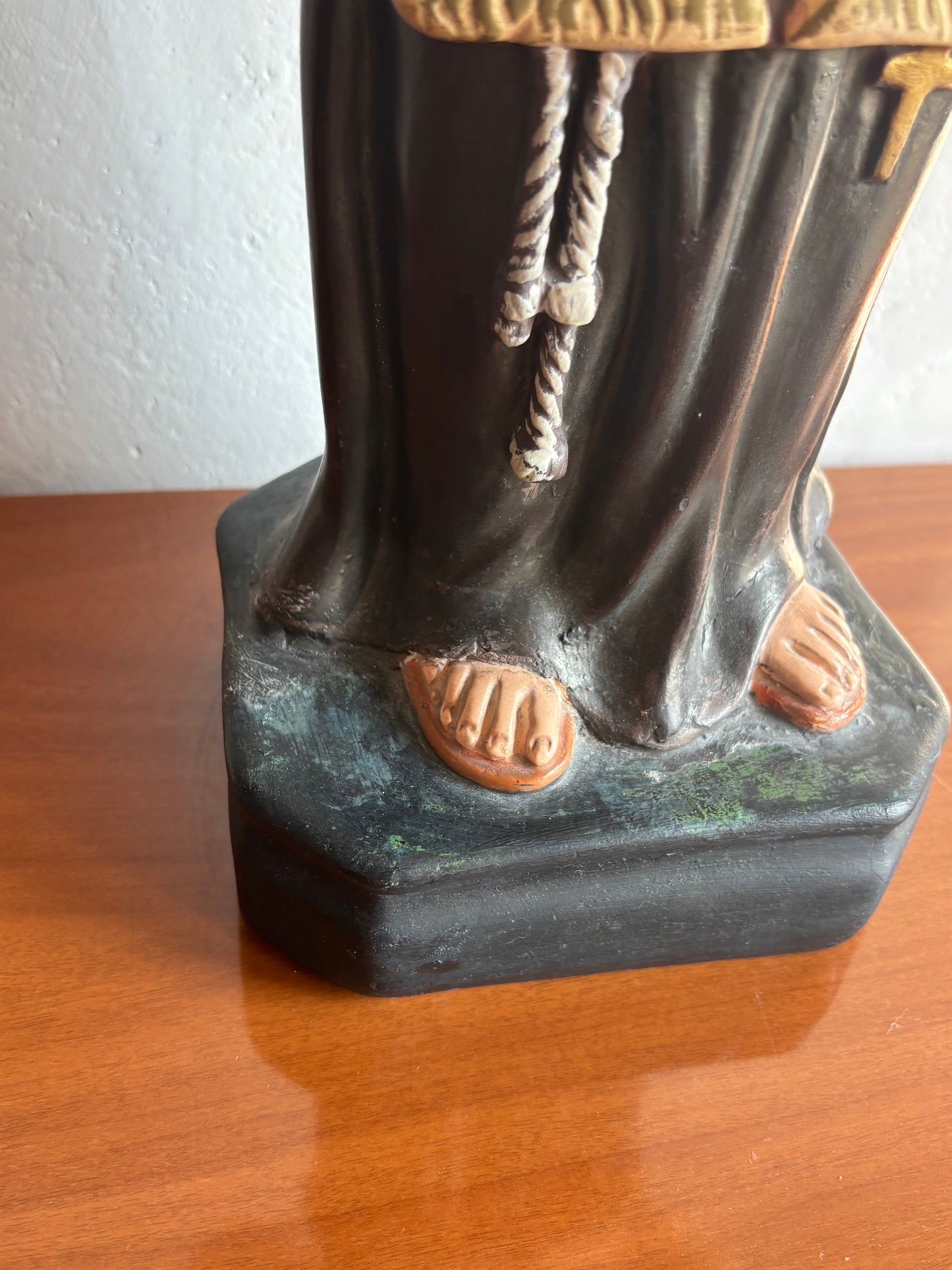 Statua di Sant’Antonio con Gesù Bambino in gesso – Restaurata, con occhi in vetro e aureola rimovibile