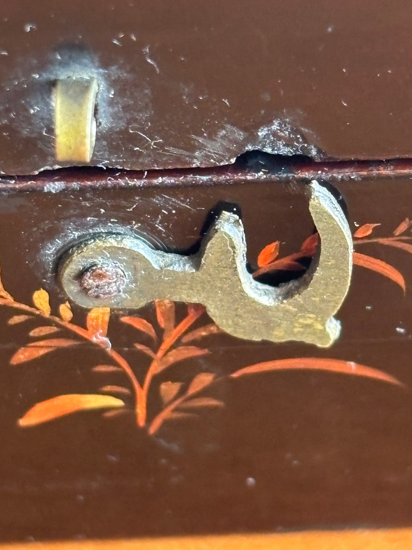 Ventaglio cinese dipinto a mano con scatola laccata originale