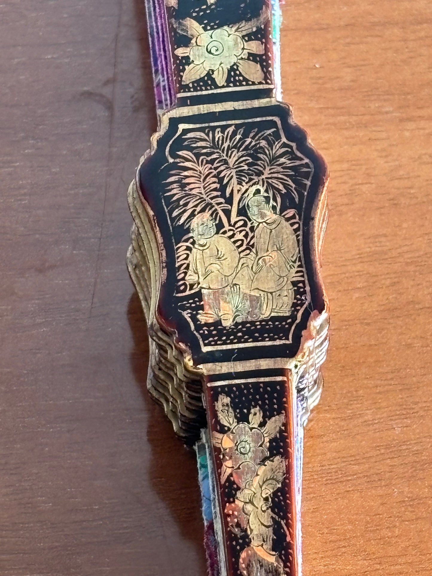 Ventaglio cinese dipinto a mano con scatola laccata originale