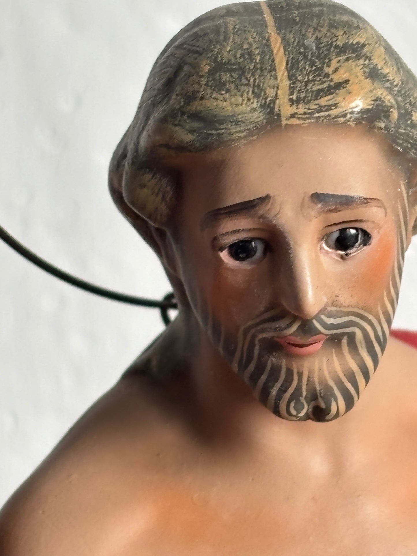 Statua in terracotta di San Giovanni Battista con occhi di vetro