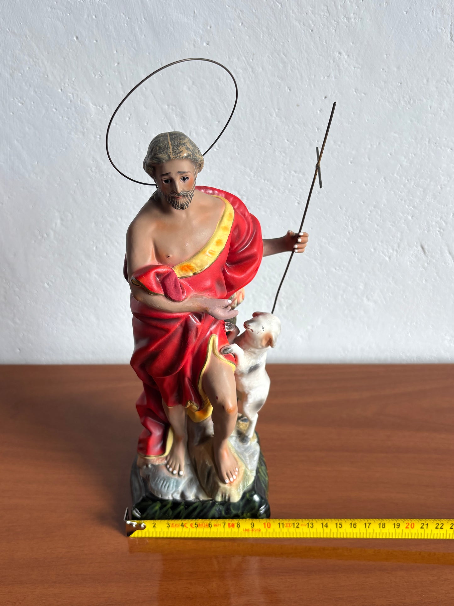 Statua in terracotta di San Giovanni Battista con occhi di vetro