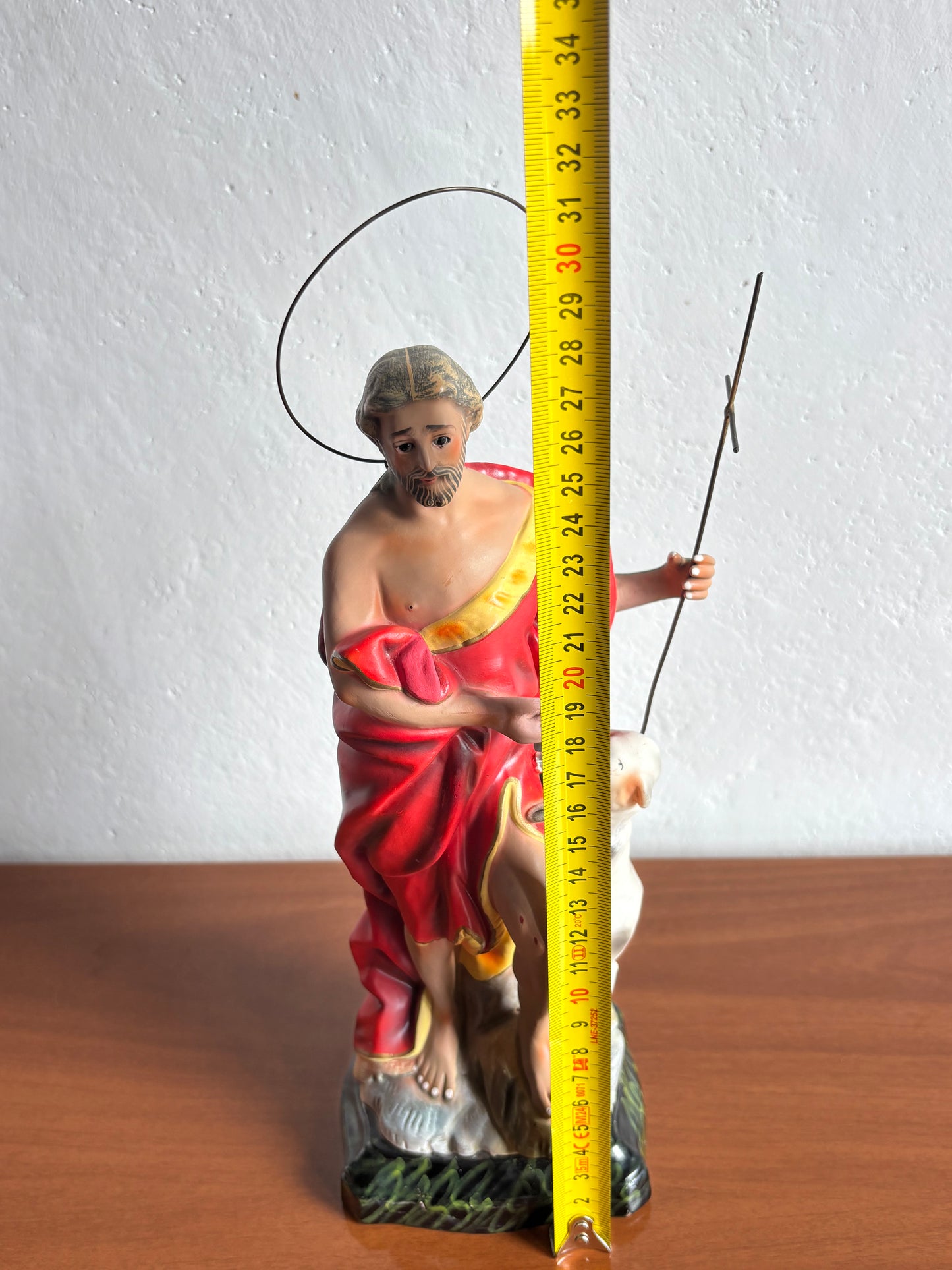 Statua in terracotta di San Giovanni Battista con occhi di vetro