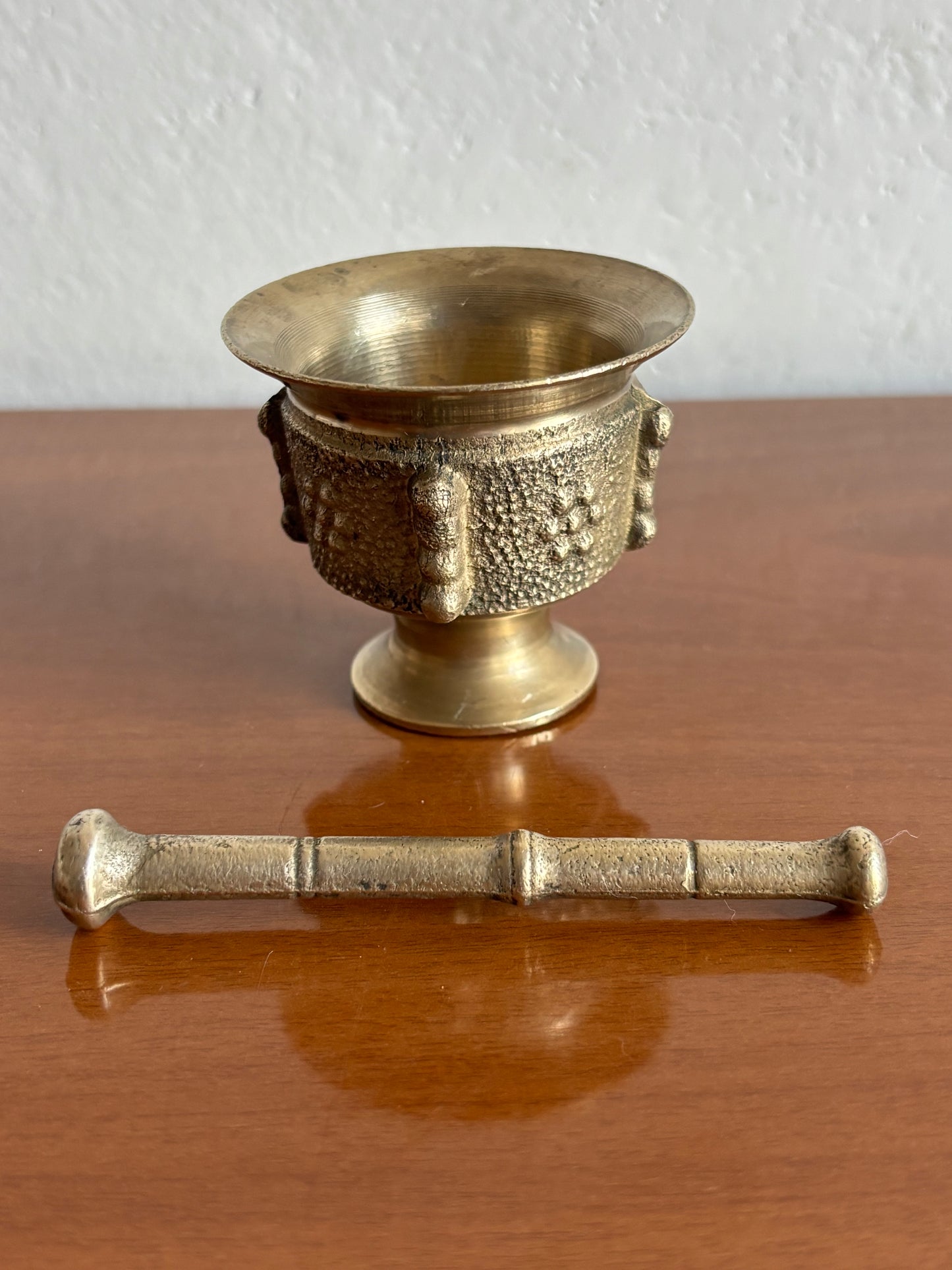 Kleiner vintage‑Apothekenmörser aus Metall