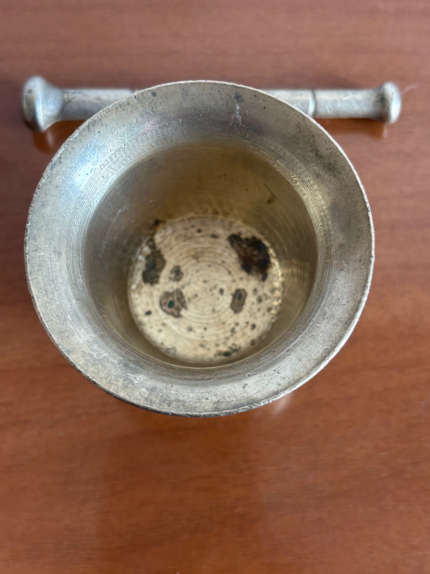 Kleiner vintage‑Apothekenmörser aus Metall