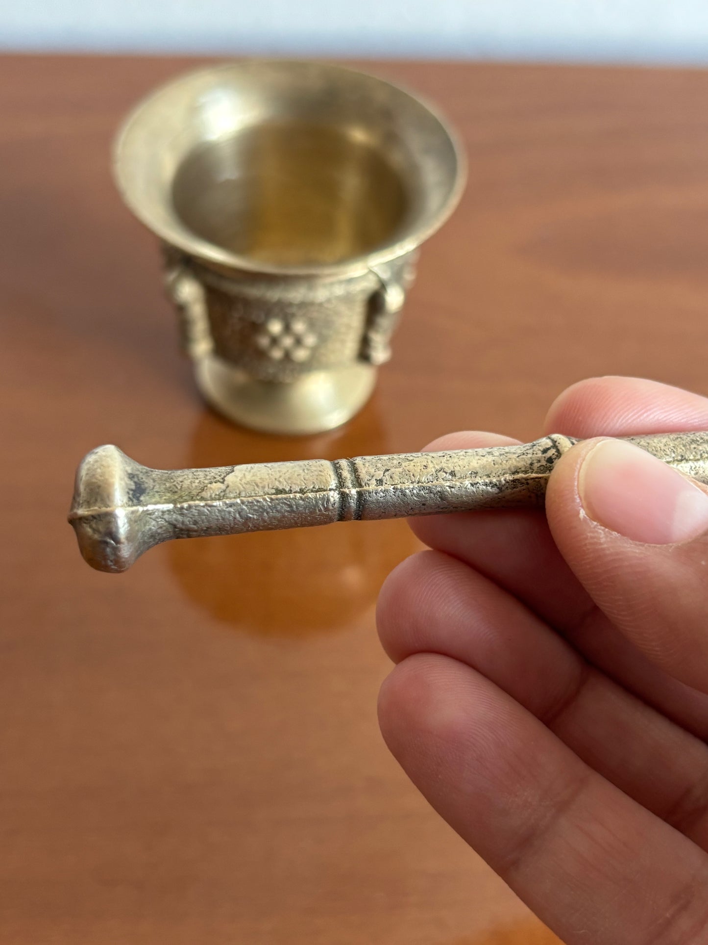 Kleiner vintage‑Apothekenmörser aus Metall