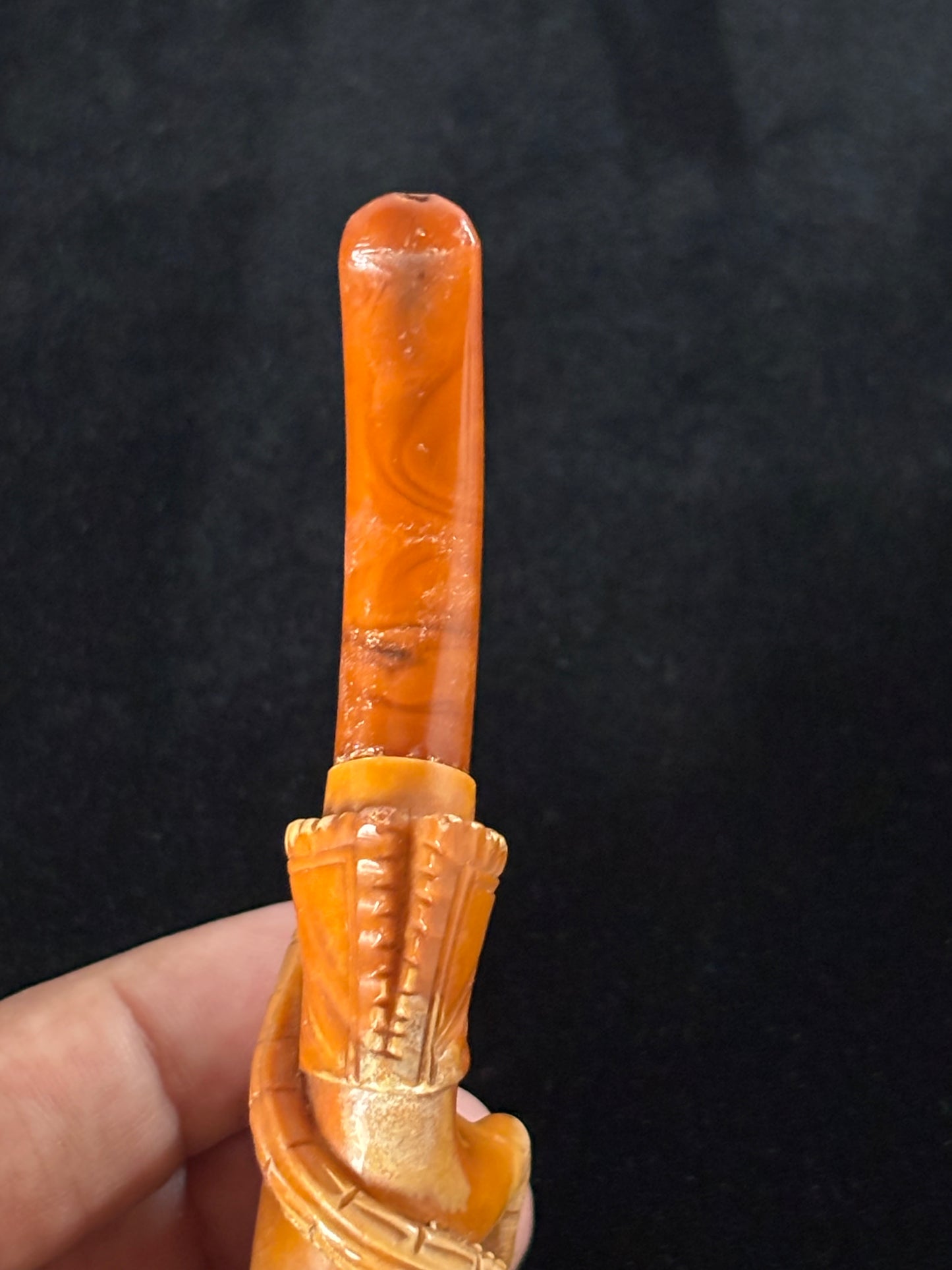 Pipa Artigianale in Schiuma di Mare – Scultura a Forma di Mano