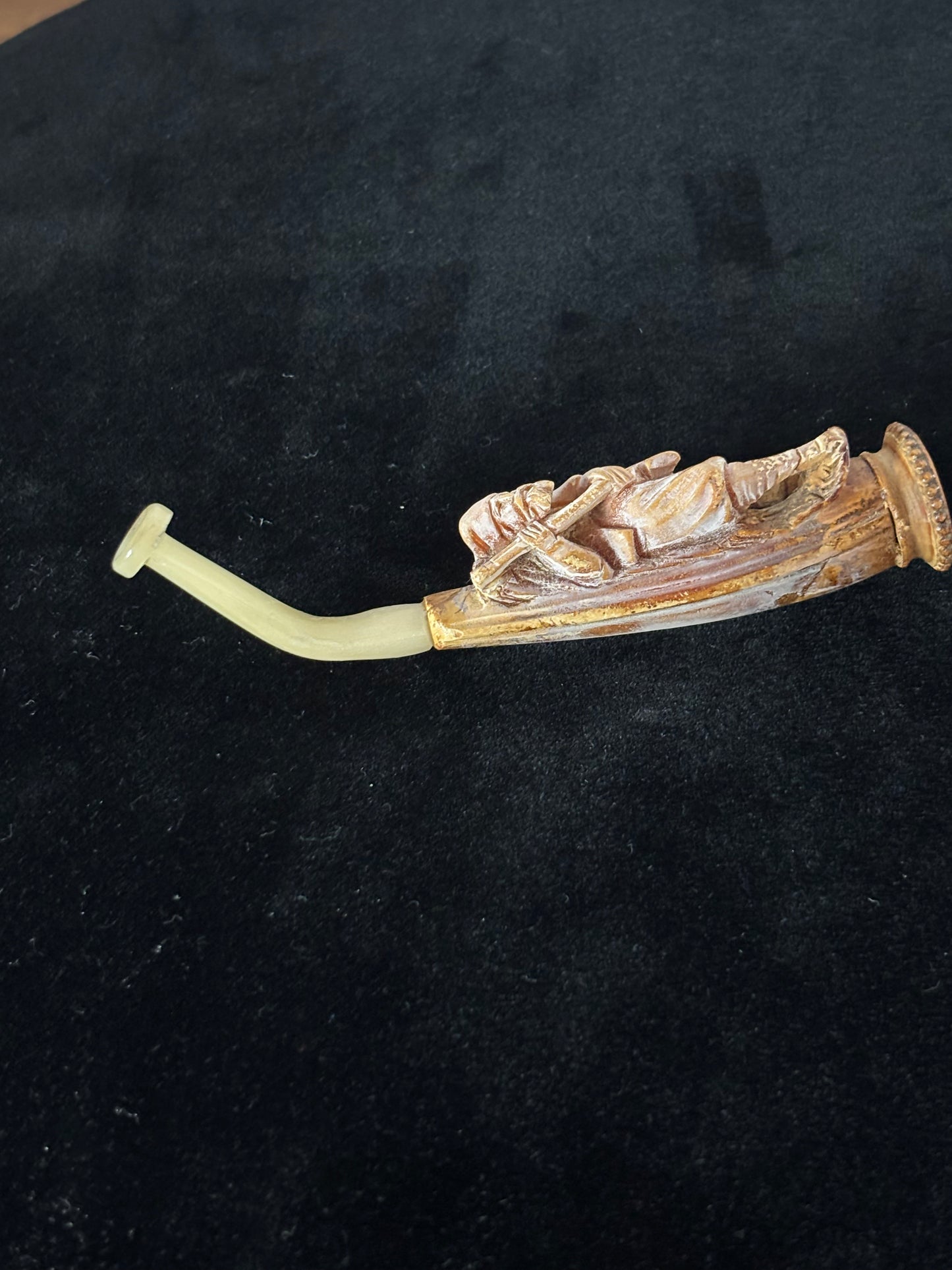 Meerschaum Pipe – Elegance and Craft Tradition