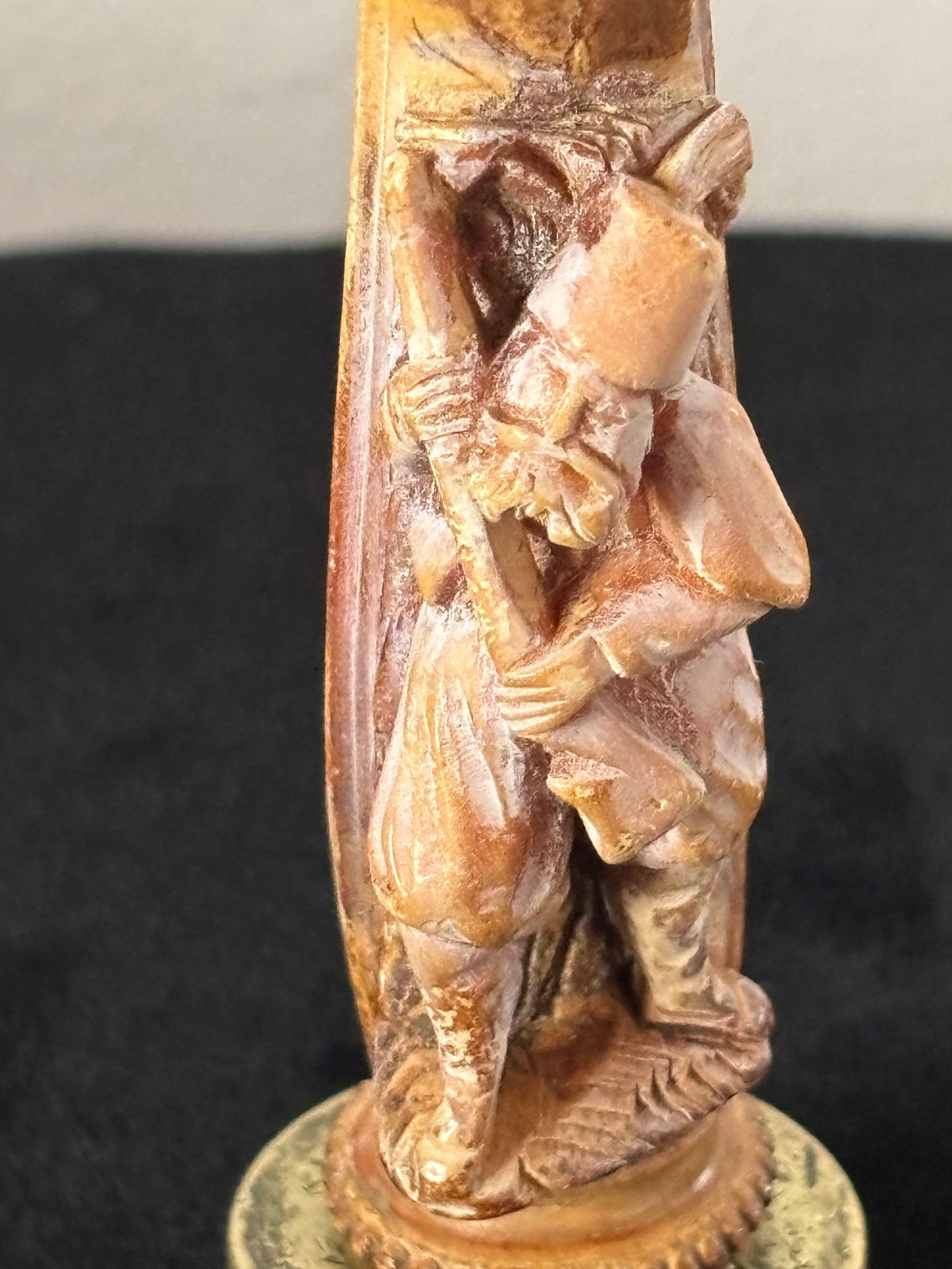 Meerschaum Pipe – Elegance and Craft Tradition