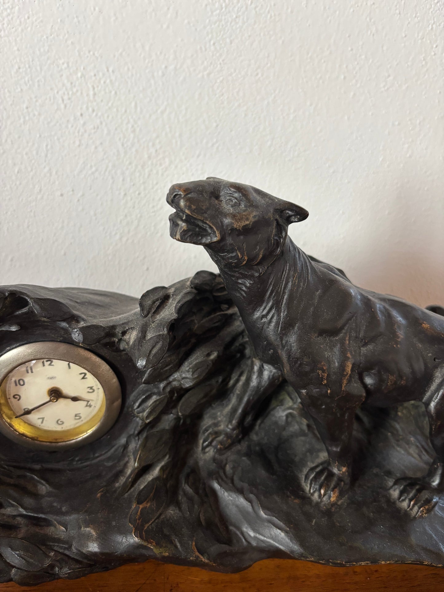 Orologio da Tavolo Art Déco con Pantera – Terracotta Effetto Bronzo – Anni ’30-’40 – Funzionante
