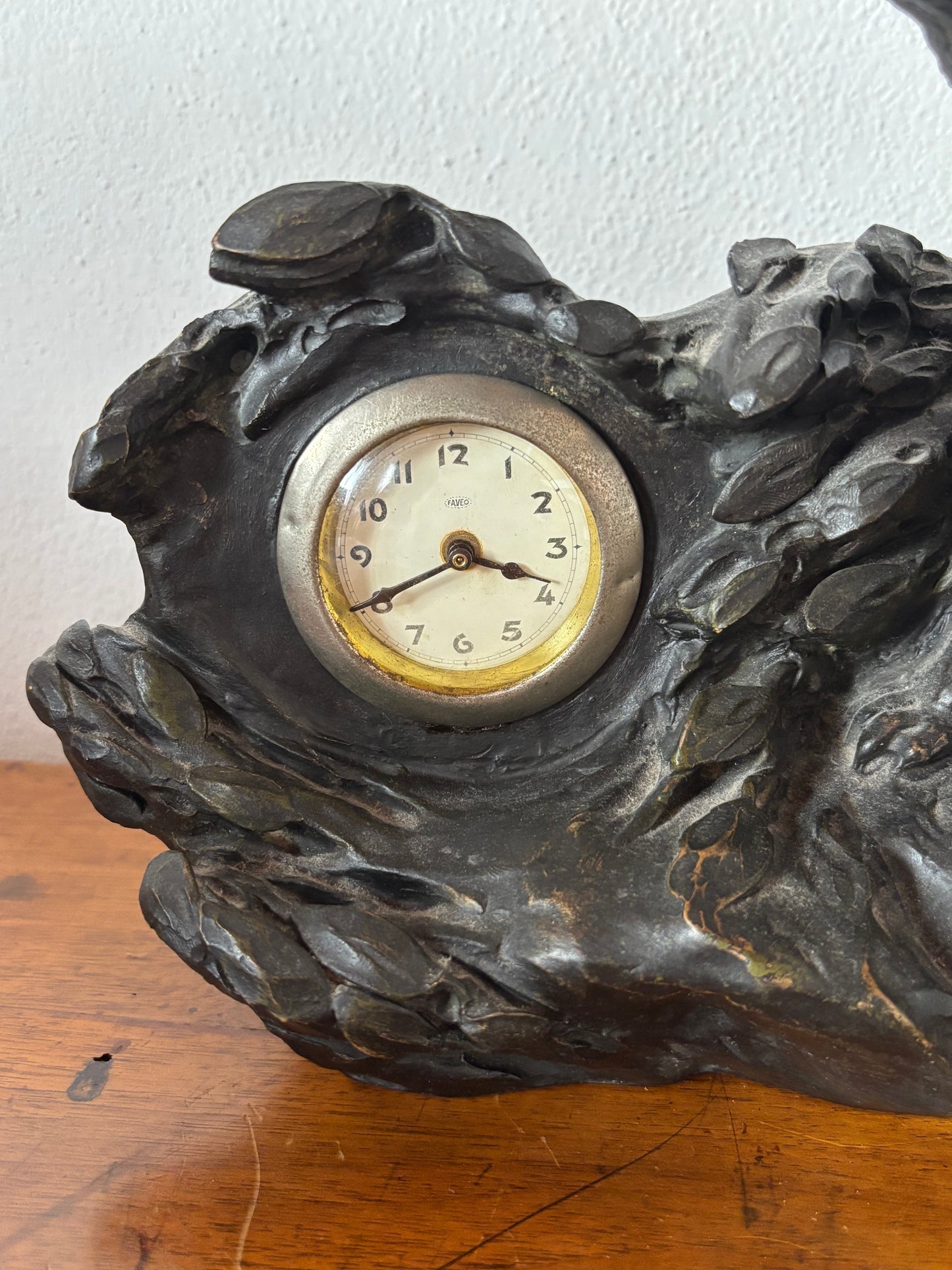 Orologio da Tavolo Art Déco con Pantera – Terracotta Effetto Bronzo – Anni ’30-’40 – Funzionante