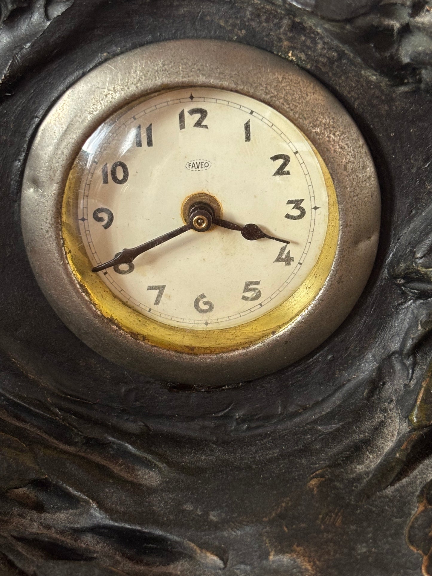 Orologio da Tavolo Art Déco con Pantera – Terracotta Effetto Bronzo – Anni ’30-’40 – Funzionante