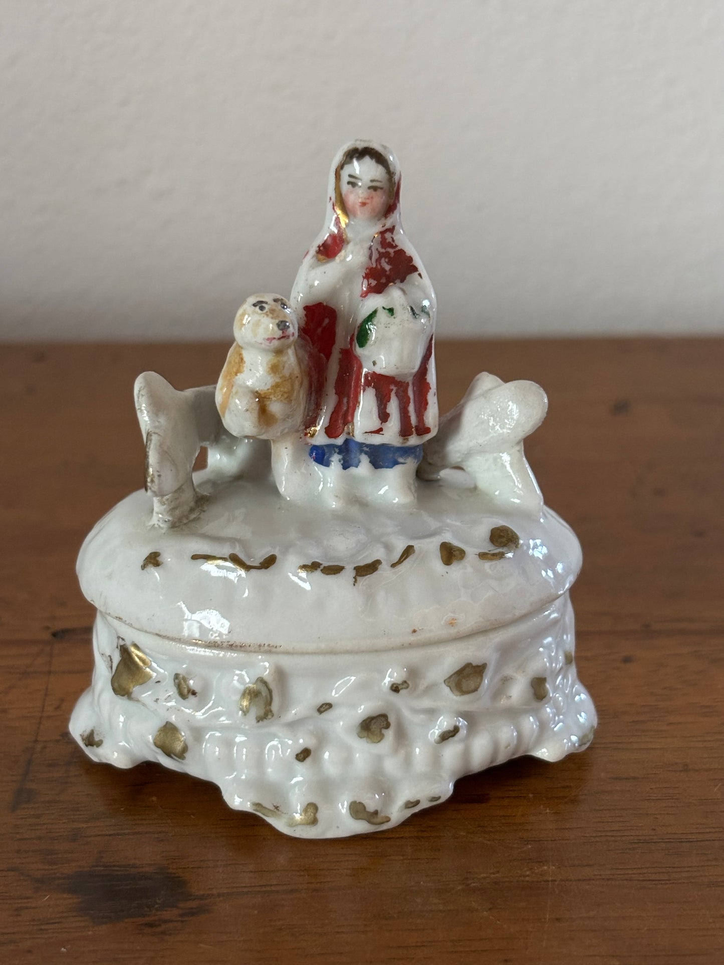 Scatoletta in ceramica tedesca fine '800 – Cappuccetto Rosso e il lupo