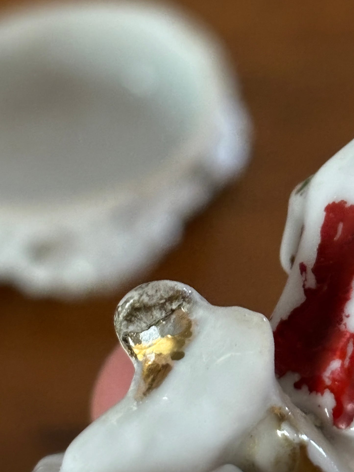 Scatoletta in ceramica tedesca fine '800 – Cappuccetto Rosso e il lupo