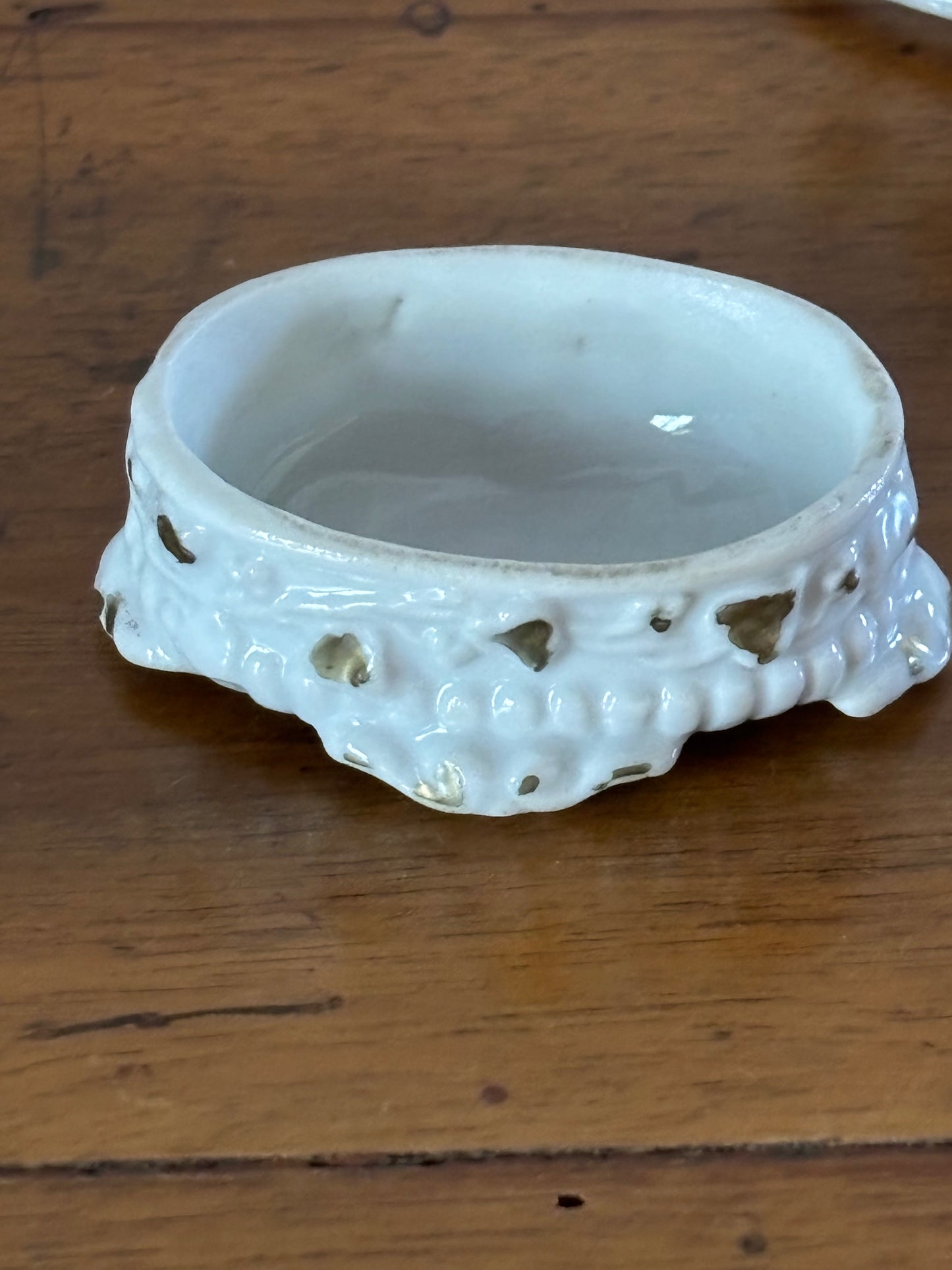 Scatoletta in ceramica tedesca fine '800 – Cappuccetto Rosso e il lupo