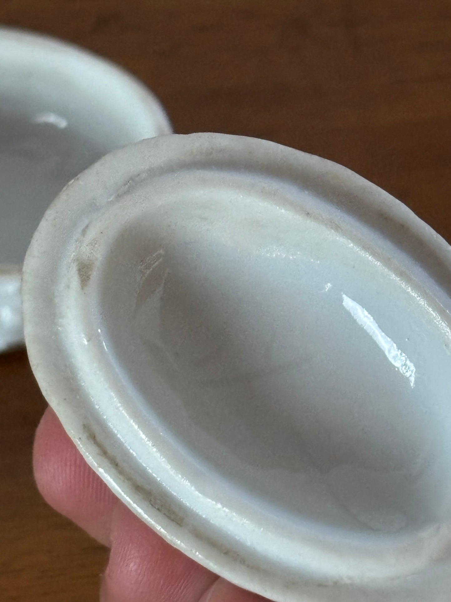 Scatoletta in ceramica tedesca fine '800 – Cappuccetto Rosso e il lupo