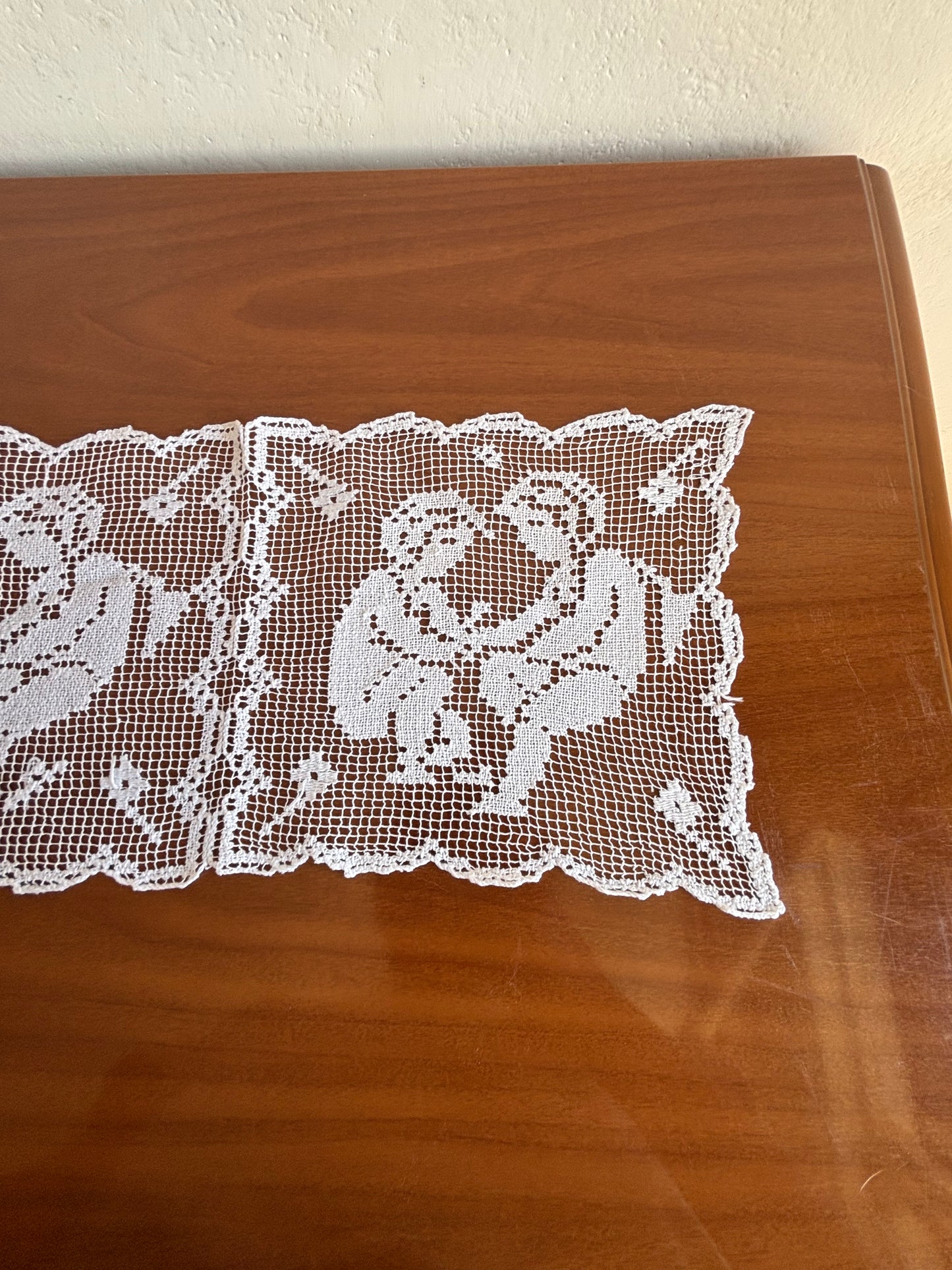 Set di inserzioni in filè lavorate interamente a mano – decorazioni floreali e angeli