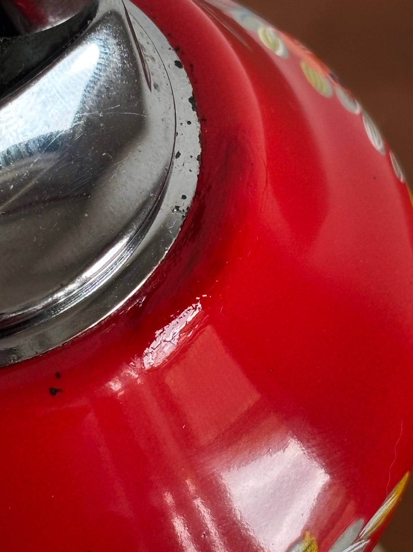 Vintage‑Feuerzeug mit Reuge‑Spieluhr