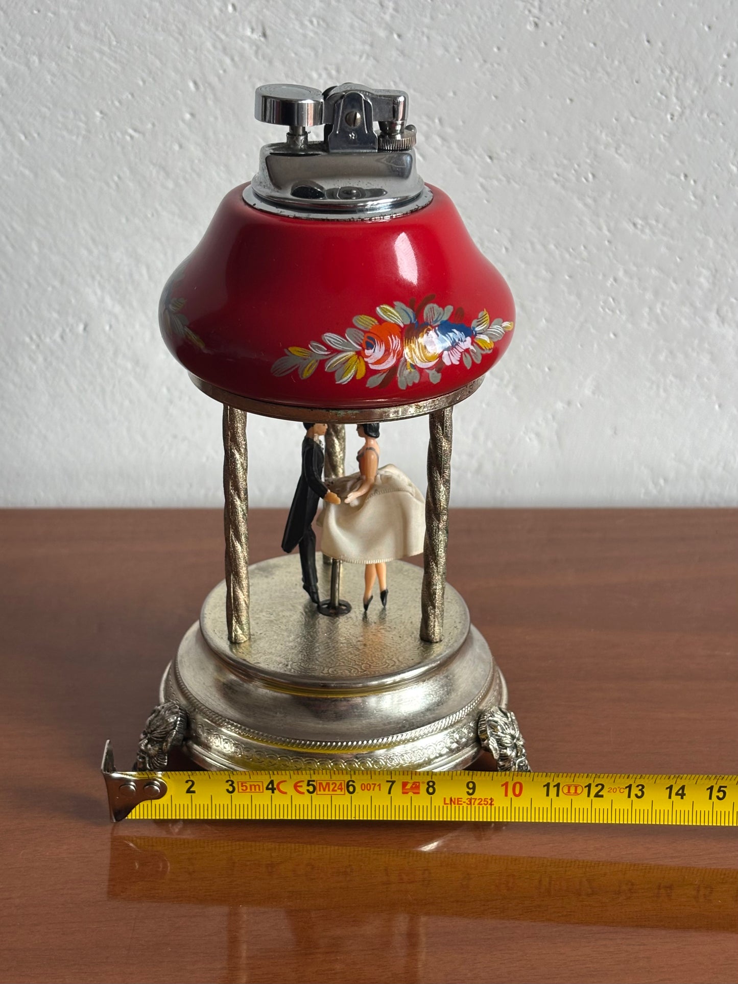 Vintage‑Feuerzeug mit Reuge‑Spieluhr