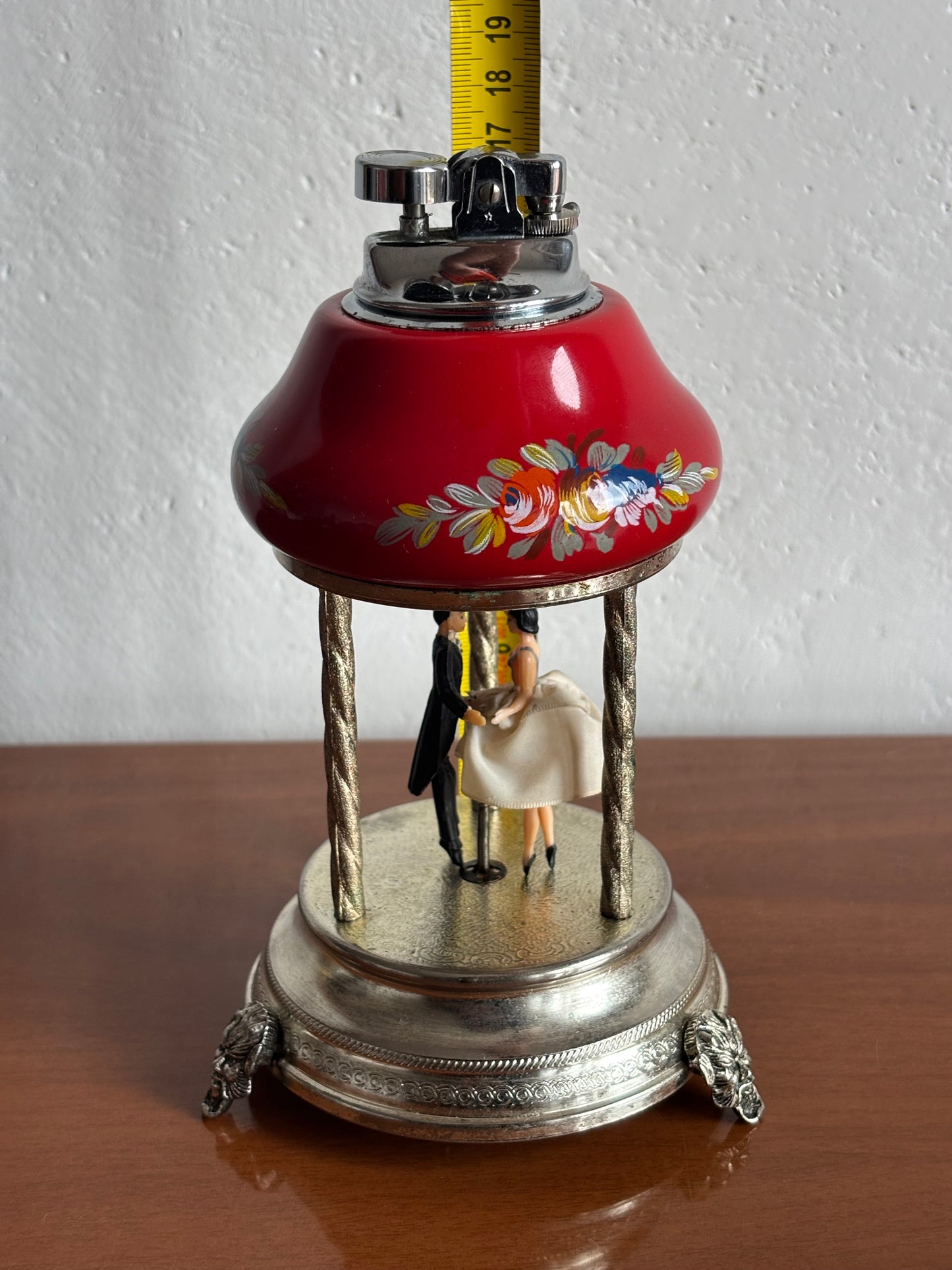 Vintage‑Feuerzeug mit Reuge‑Spieluhr