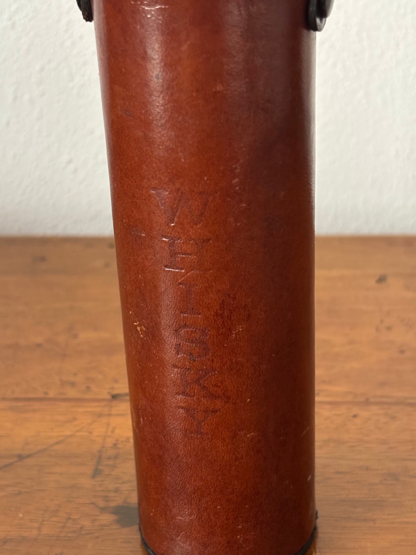Fiaschetta Portatile per Whisky Vintage in Vetro con Rivestimento in Similpelle e Coperchio in Metallo
