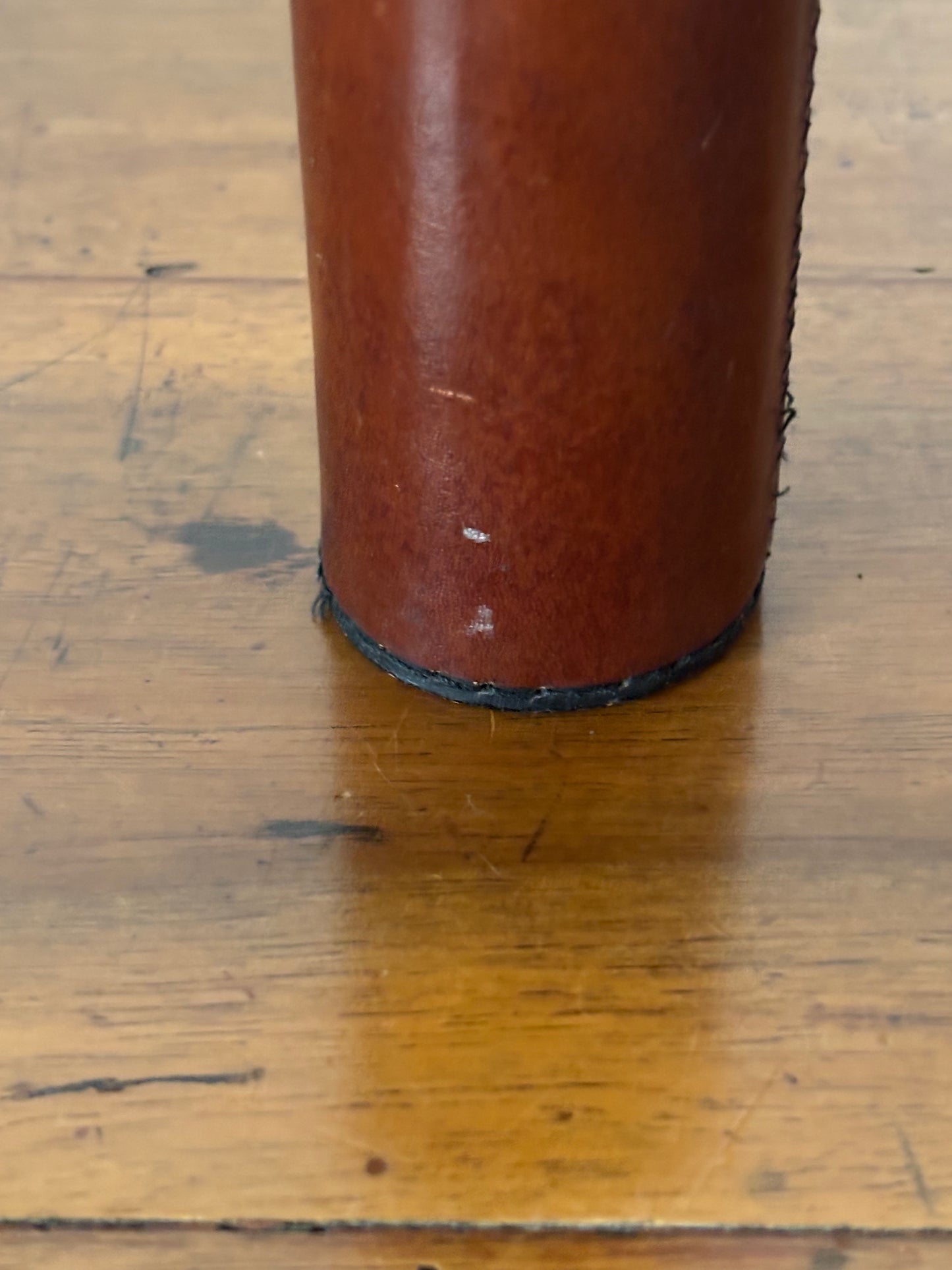 Fiaschetta Portatile per Whisky Vintage in Vetro con Rivestimento in Similpelle e Coperchio in Metallo