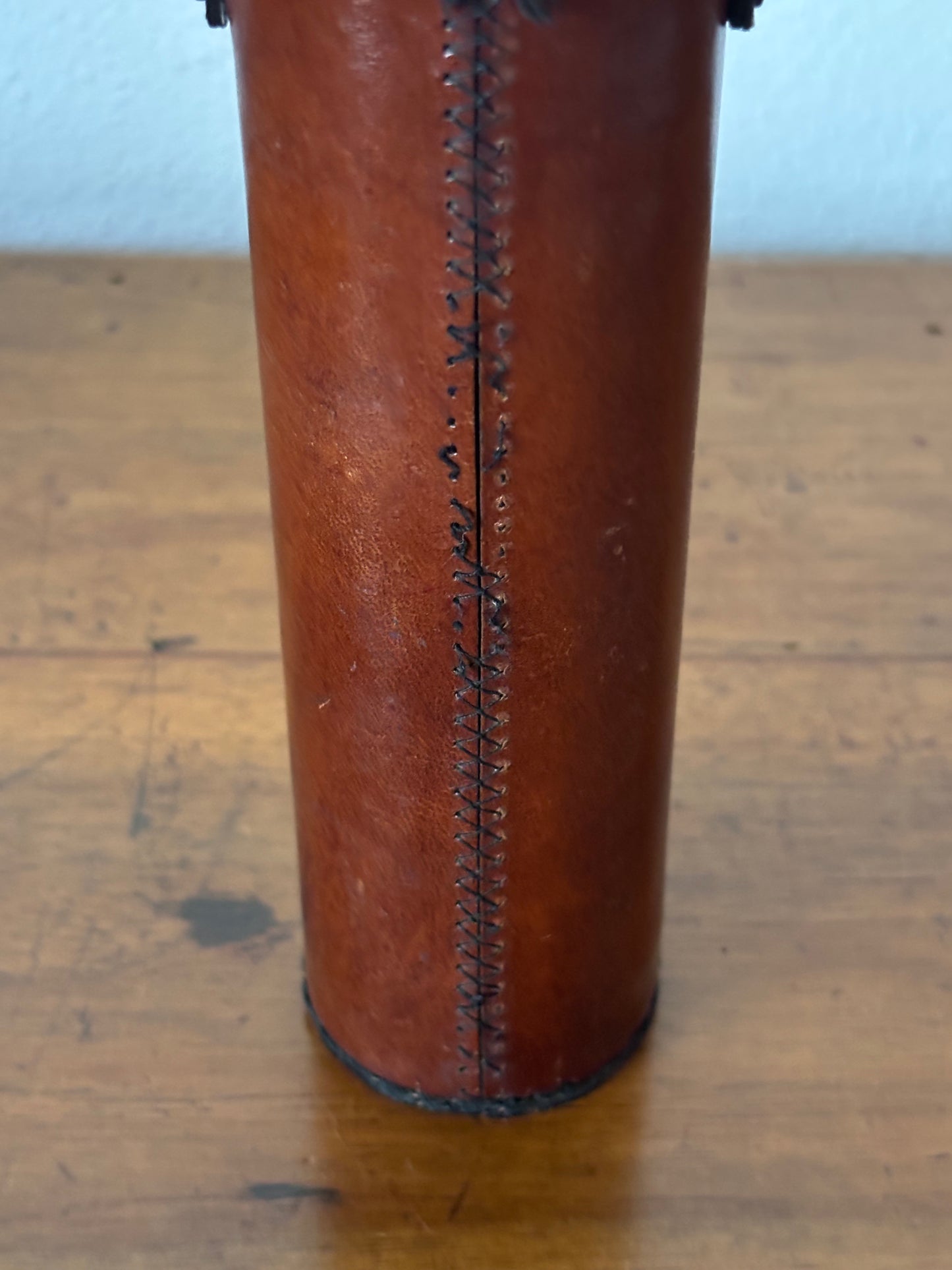 Fiaschetta Portatile per Whisky Vintage in Vetro con Rivestimento in Similpelle e Coperchio in Metallo
