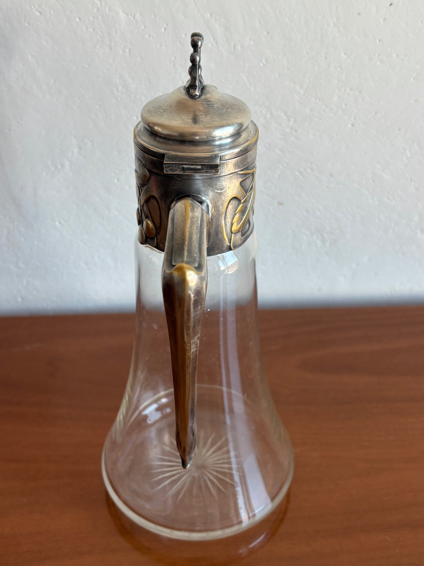 Vintage Liberty‑Style Carafe in Glass and Silvered Metal – Timeless Elegance