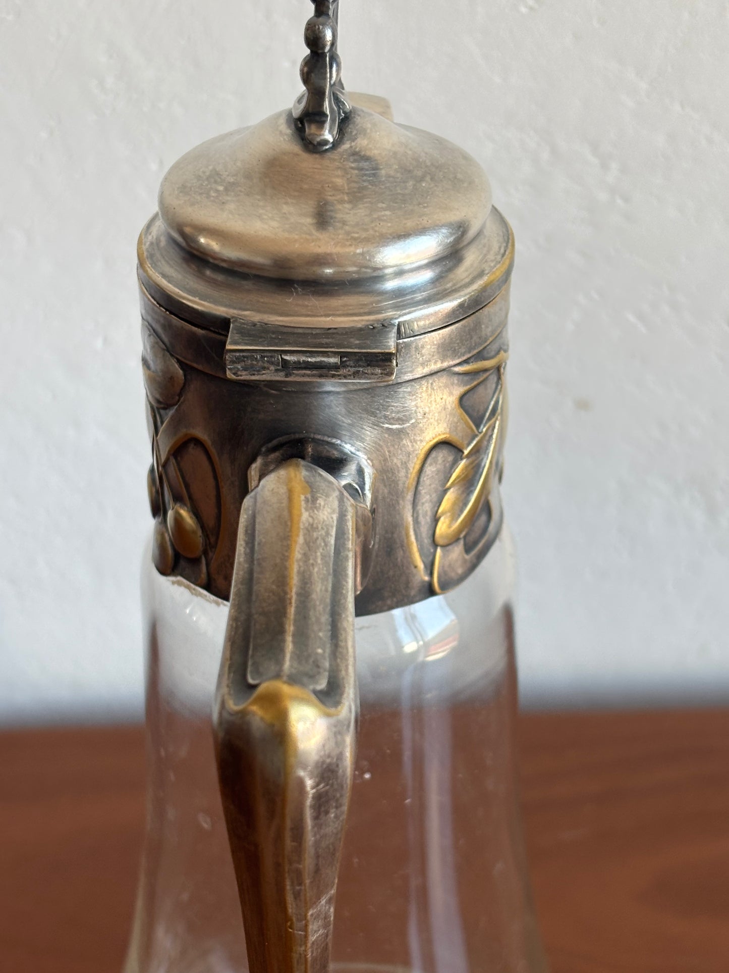 Vintage Liberty‑Style Carafe in Glass and Silvered Metal – Timeless Elegance