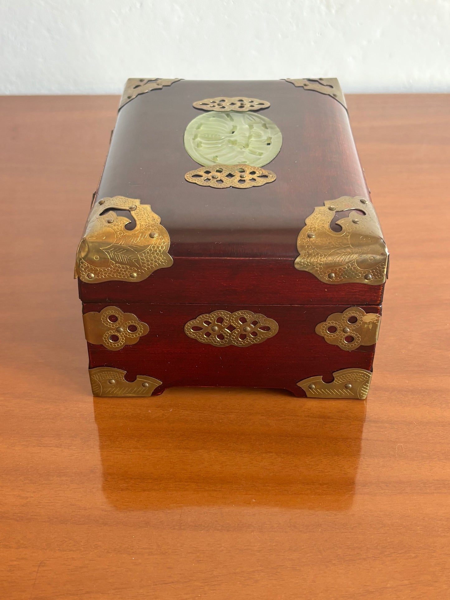Portagioie vintage con carillon – Shanghai, lavorazione in legno e metallo