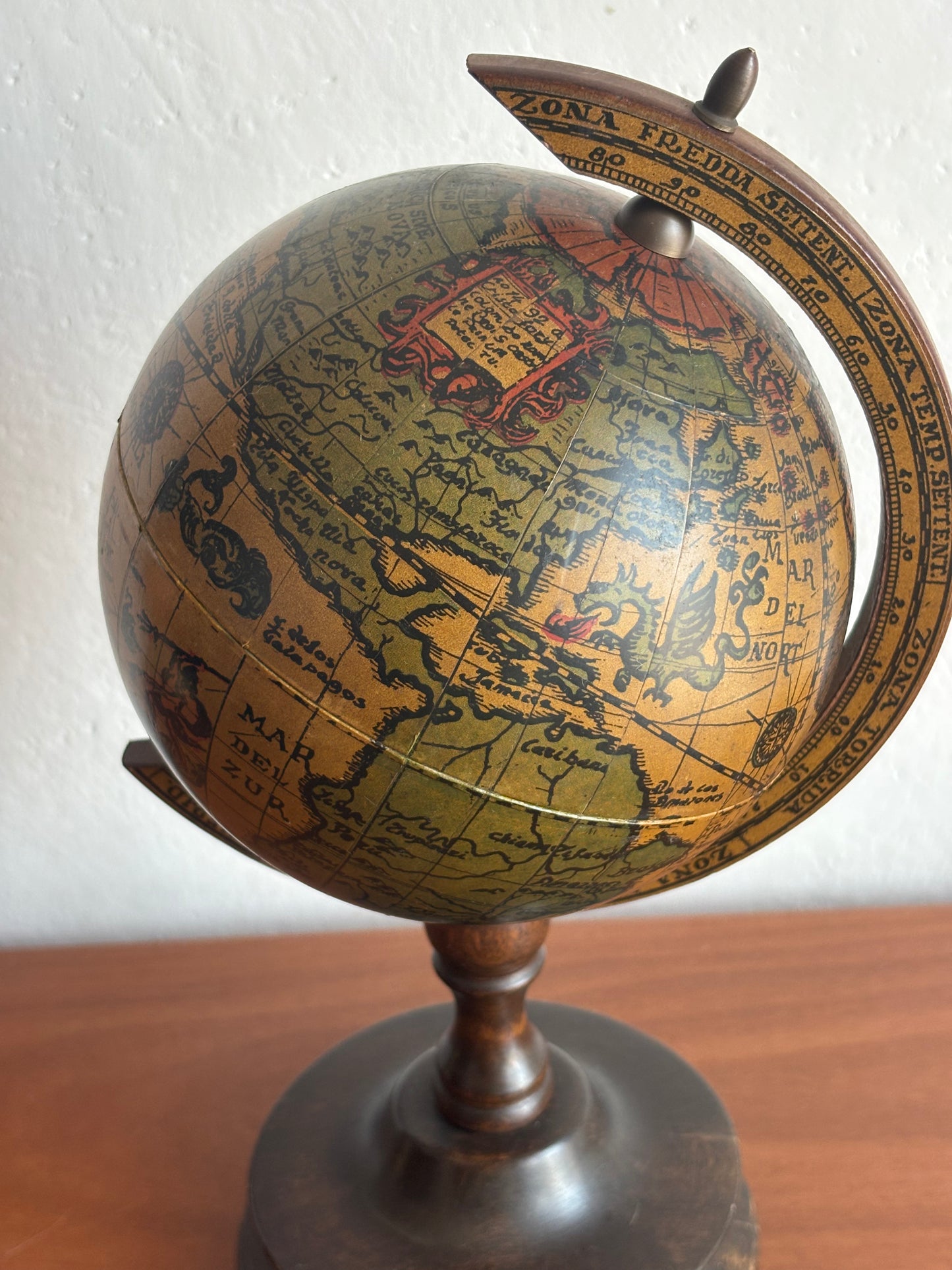 Vintage‑Globus mit Spieluhr – Melodie „Doktor Schiwago“