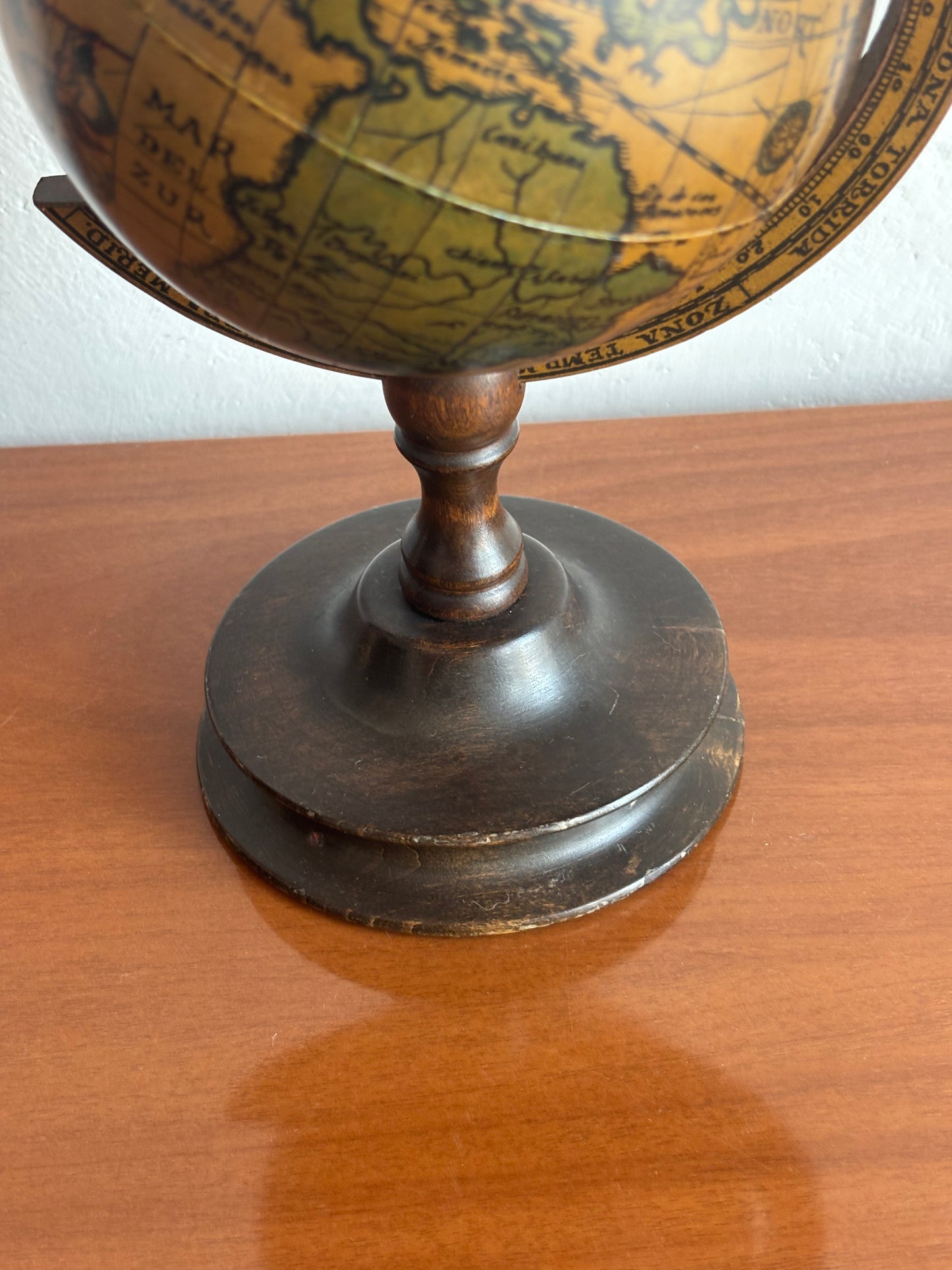 Vintage‑Globus mit Spieluhr – Melodie „Doktor Schiwago“