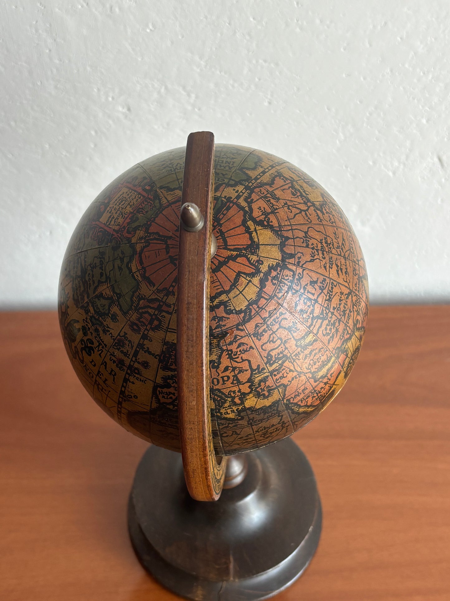 Vintage‑Globus mit Spieluhr – Melodie „Doktor Schiwago“
