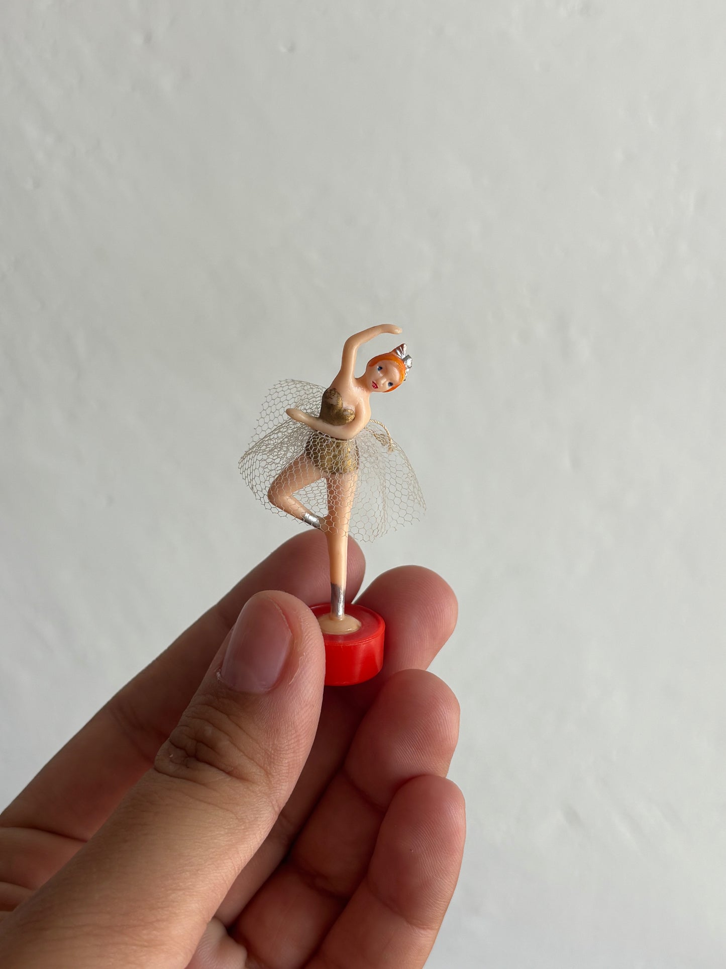 Portagioie giapponese con cassettini e carillon a ballerina magnetica