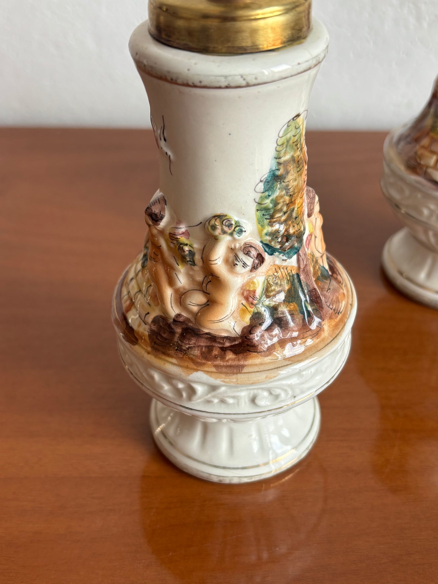 Set Sale e Pepe in Ceramica Stile Capodimonte con Decorazioni a Rilievo