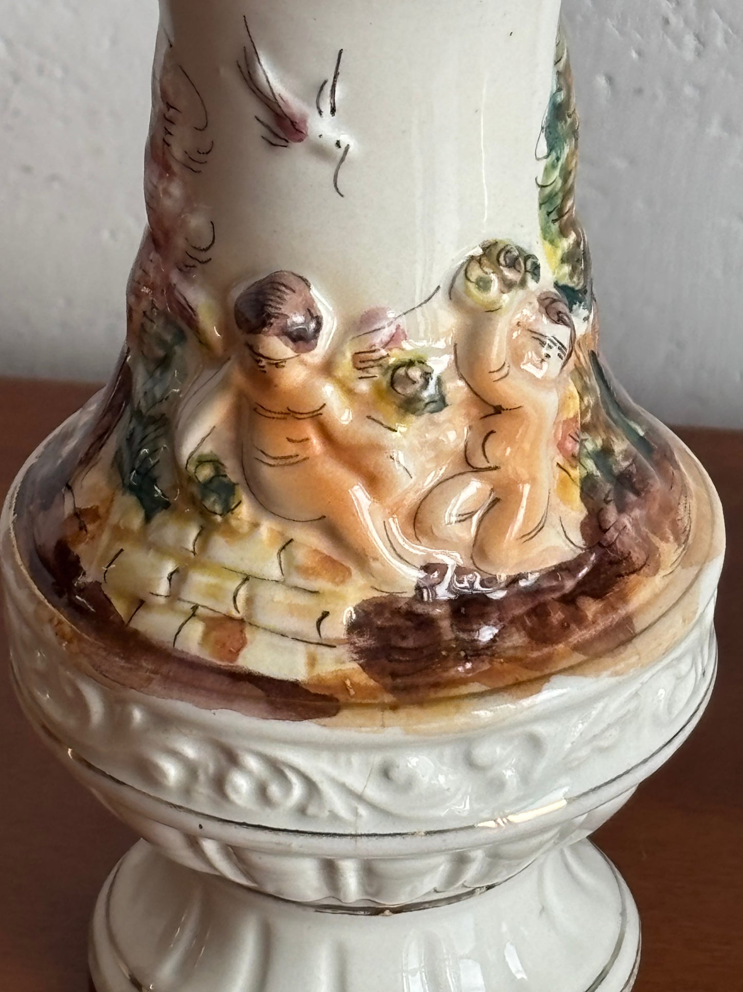 Set Sale e Pepe in Ceramica Stile Capodimonte con Decorazioni a Rilievo