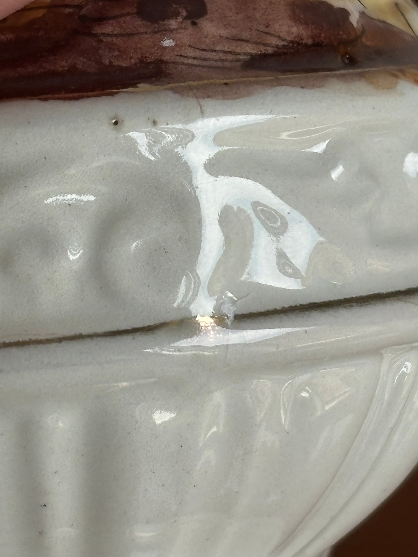 Set Sale e Pepe in Ceramica Stile Capodimonte con Decorazioni a Rilievo